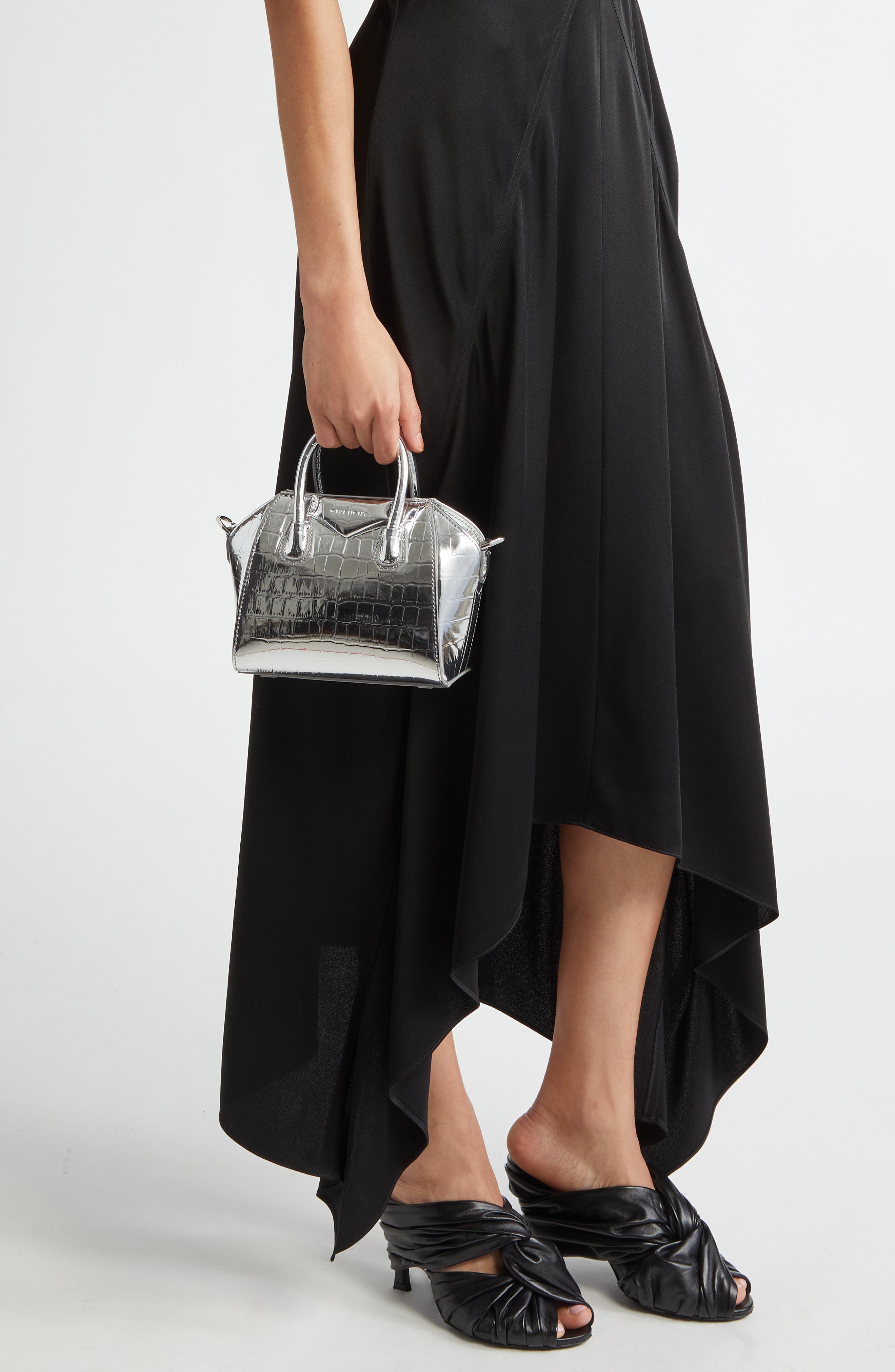 Toy Antigona Leather Satchel - 3