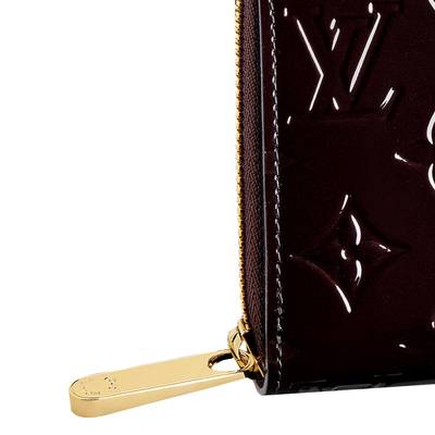 Louis Vuitton Zippy Wallet outlook