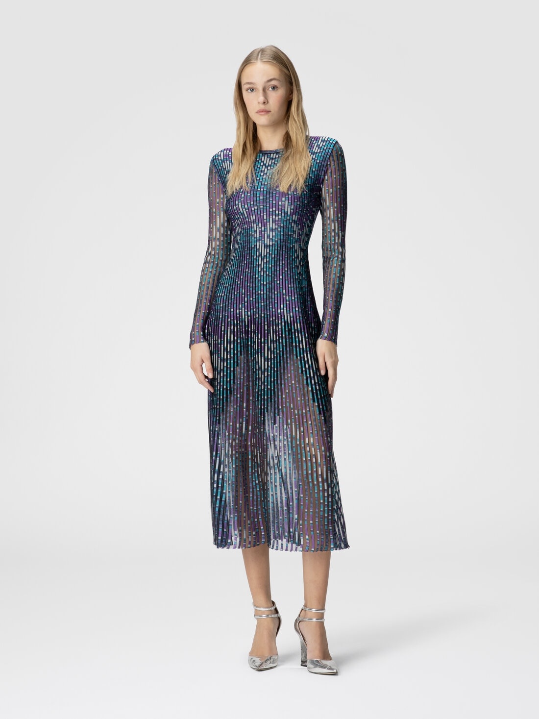 Long dress with partial zigzag pattern - 2