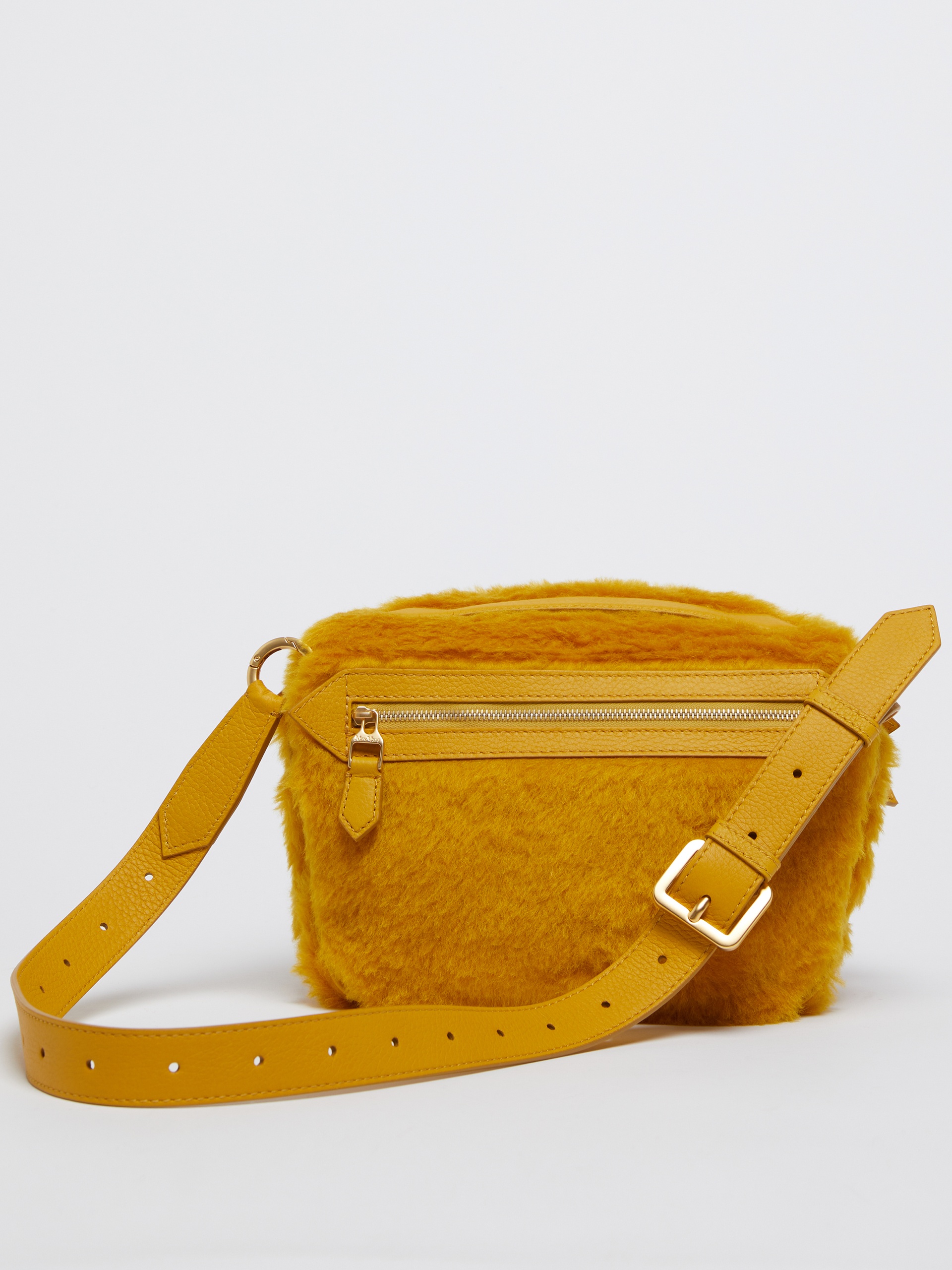 BANAN2 Belt bag in Teddy fabric - 3