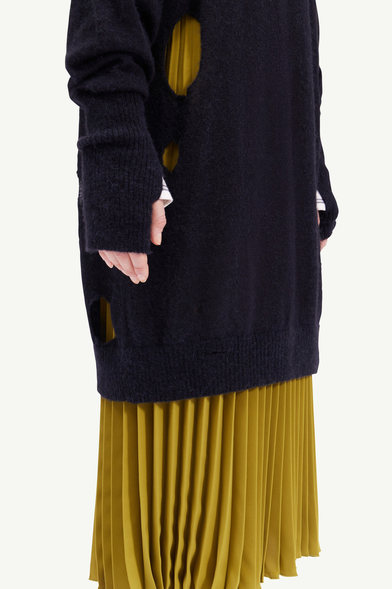Distressed knit sweater 5