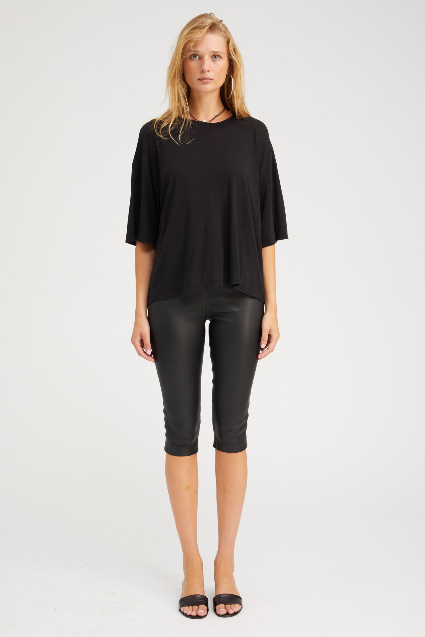 BLACK LEATHER CAPRI - 9