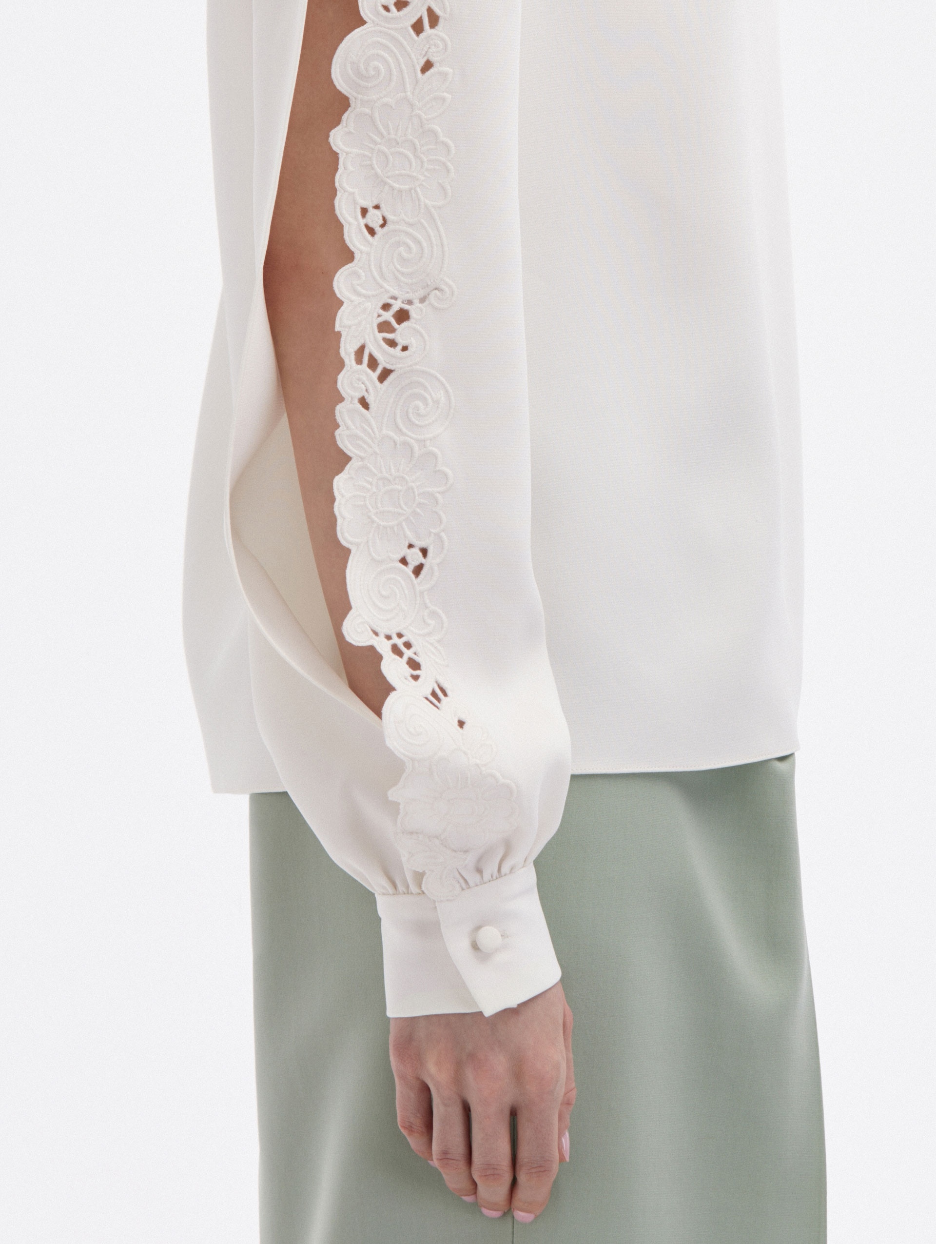 THREADWORK EMBROIDERED BLOUSE - 5