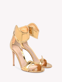 【関税込み】Gianvito Rossi シルバー Lucrezia 70 ミュール GIANVITO ROSSI Lucrezia 70 mirrored-leather mules | NET-A-PORTER