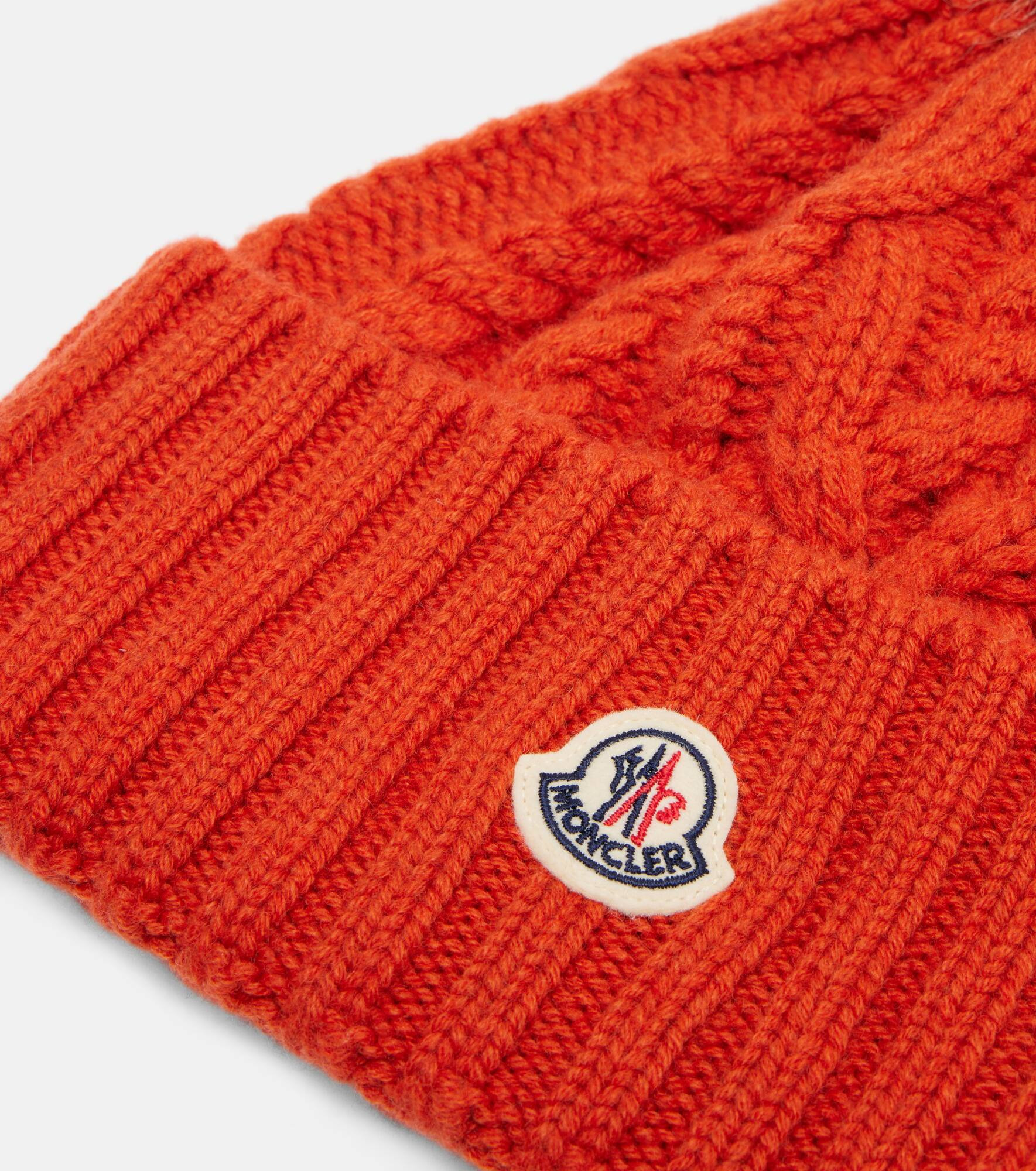 Cable-knit cashmere and wool-blend beanie - 3