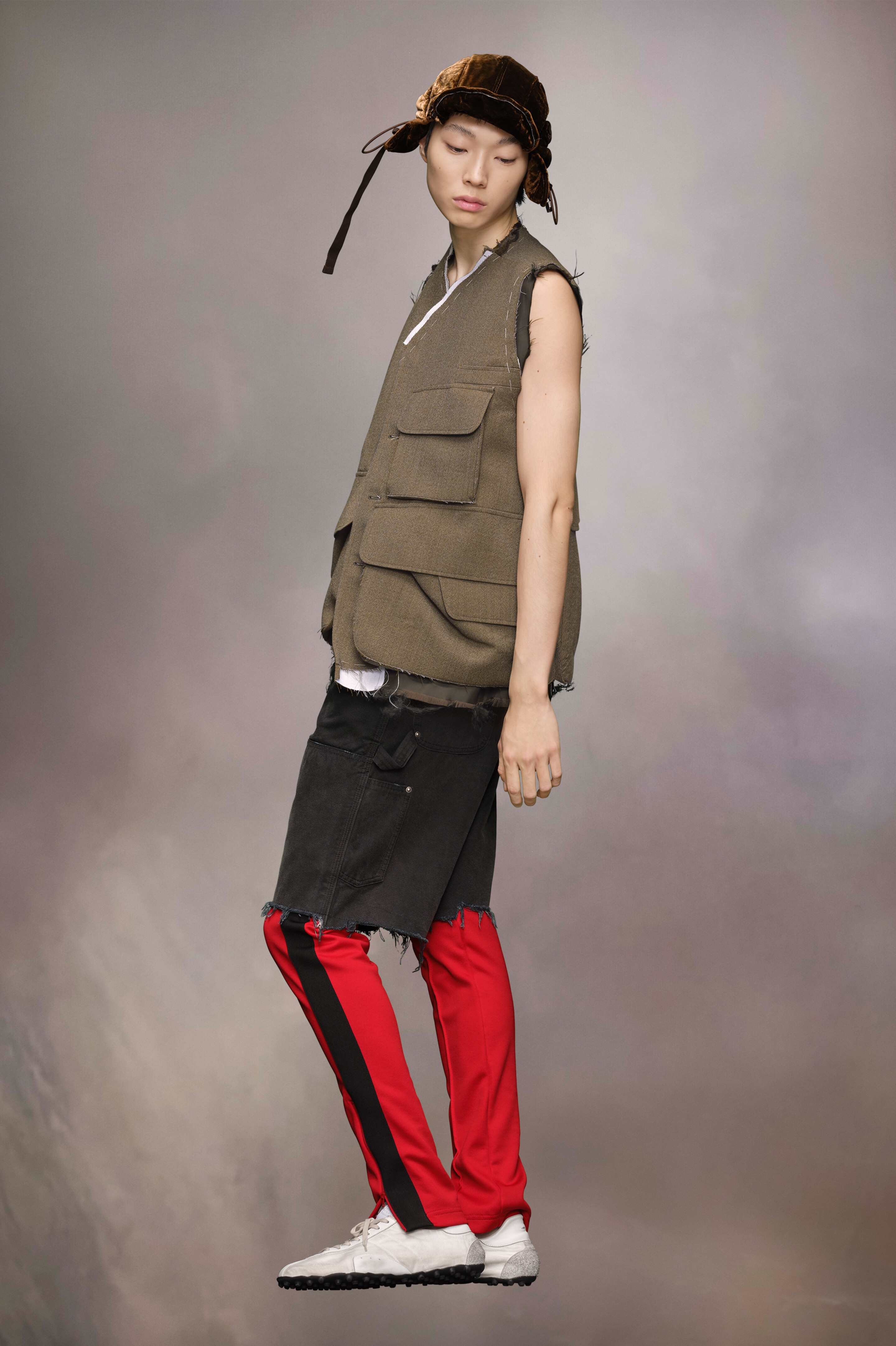 Sleeveless wool jacket - 4