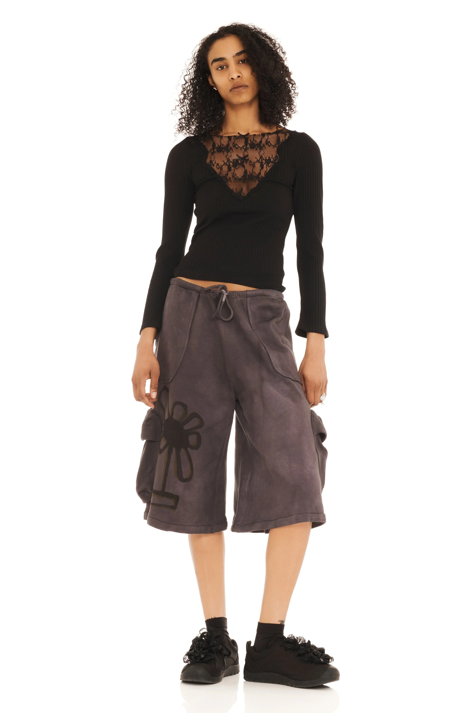 DARK CHARCOAL FLOWER POT CARGO SWEATSHORT - 1