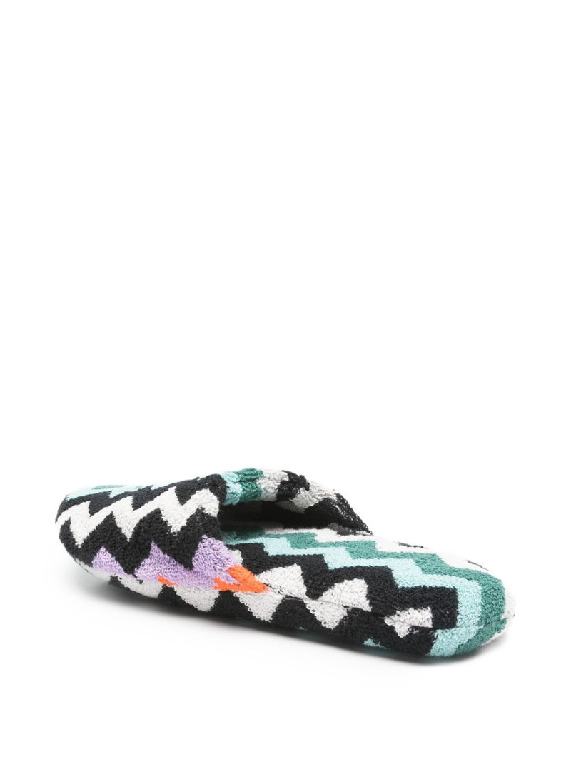 zigzag-pattern slippers 3