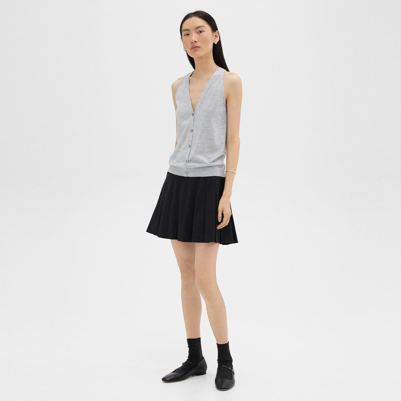 Theory Slim Sweater Vest in Regal Wool outlook