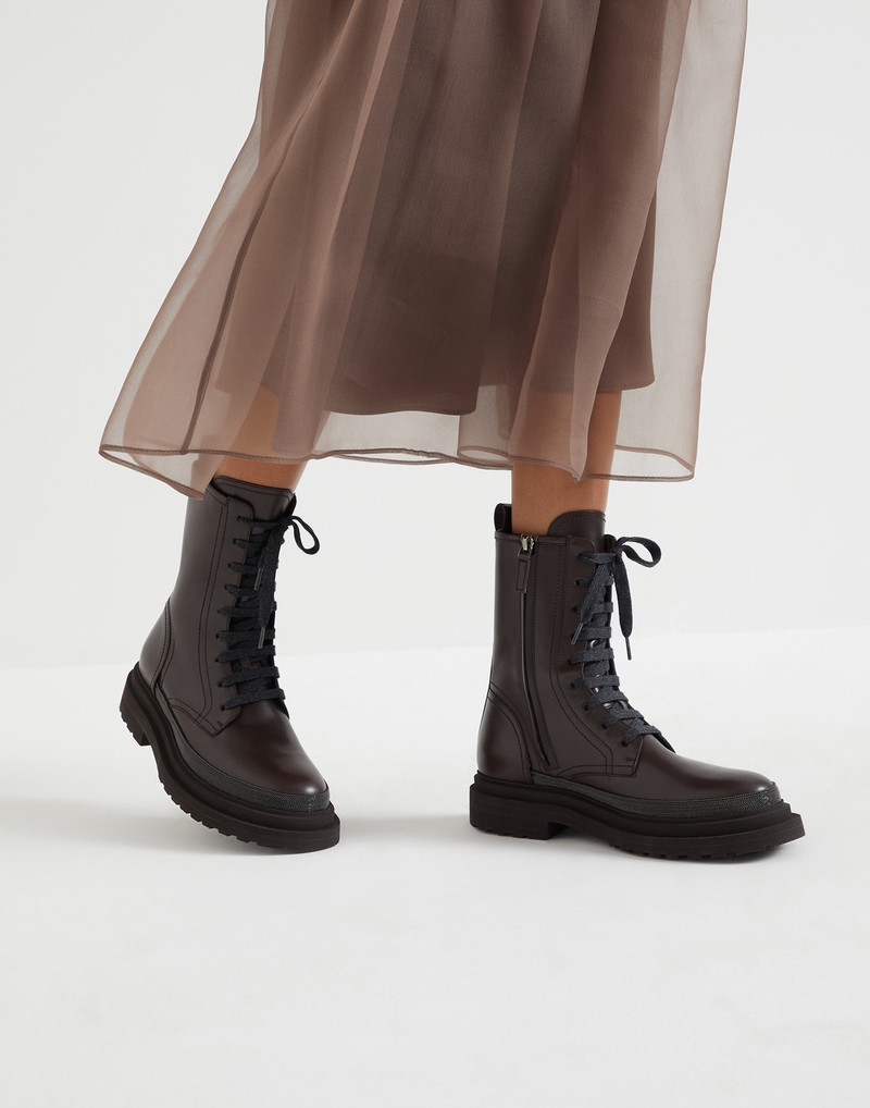 Matte calfskin boots with precious contour 4