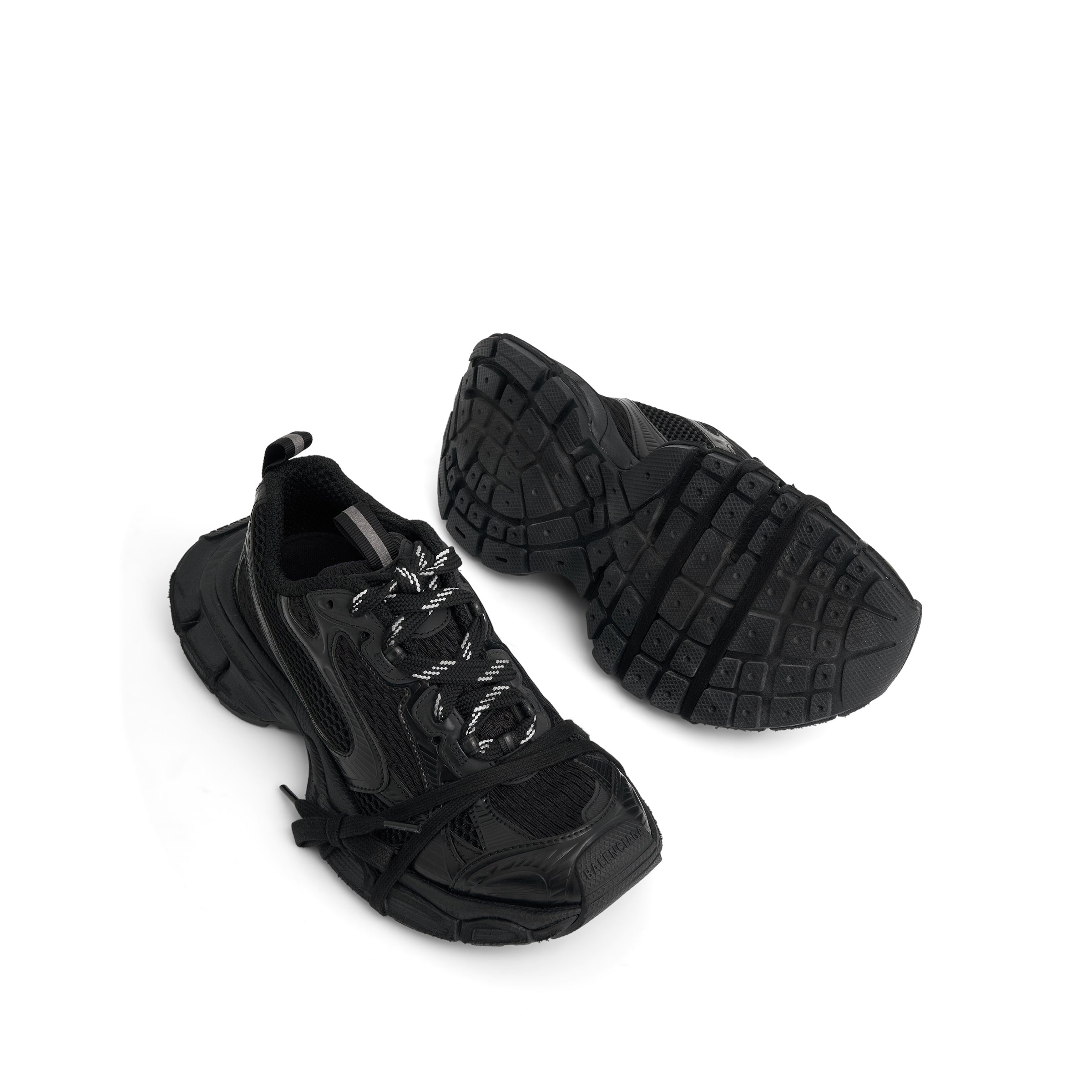 Women 3XL Sneaker in Black - 4