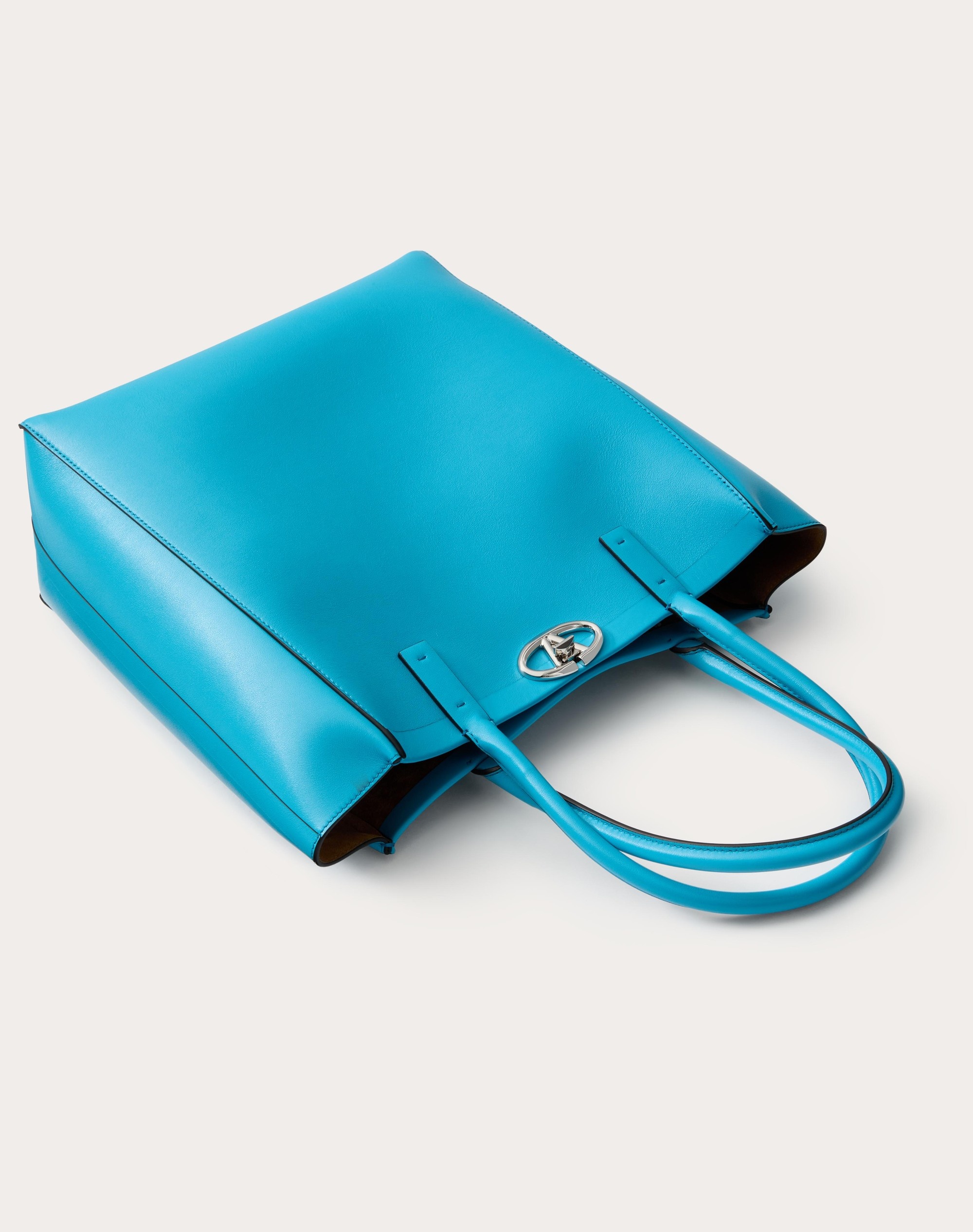 MEDIUM VLOGO LOCKER LEATHER SHOPPING BAG - 5