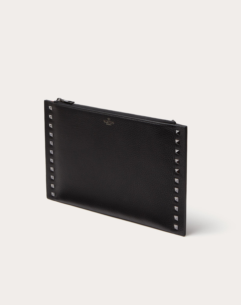 ROCKSTUD GRAINY CALFSKIN POUCH 4