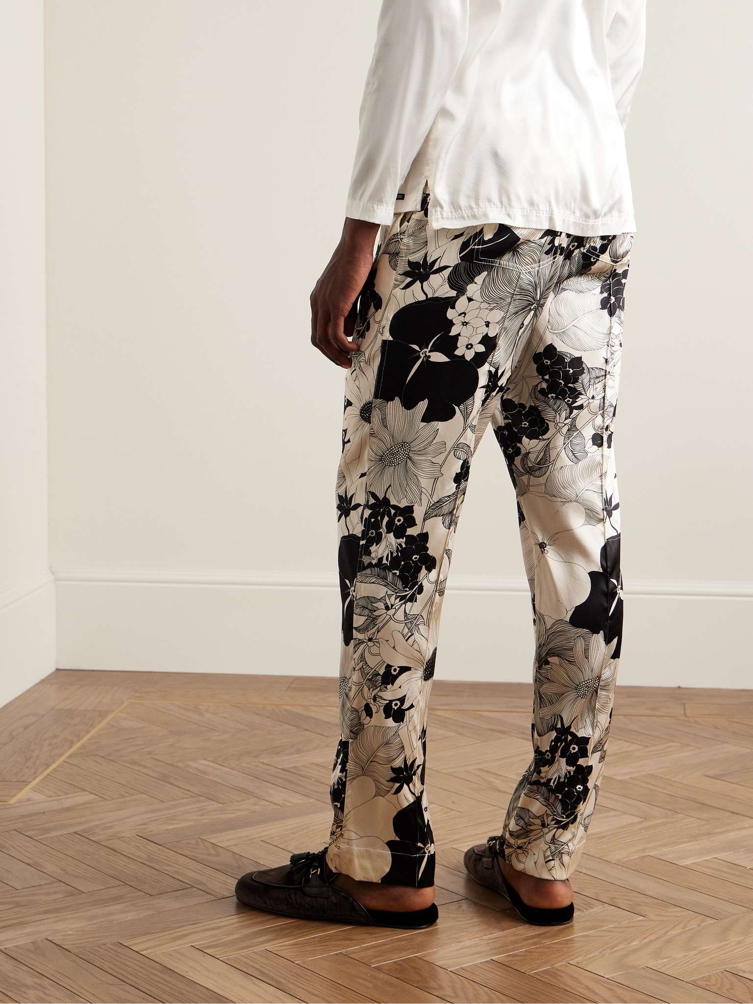 Straight-Leg Velvet-Trimmed Printed Stretch-Silk Pyjama Trousers - 3