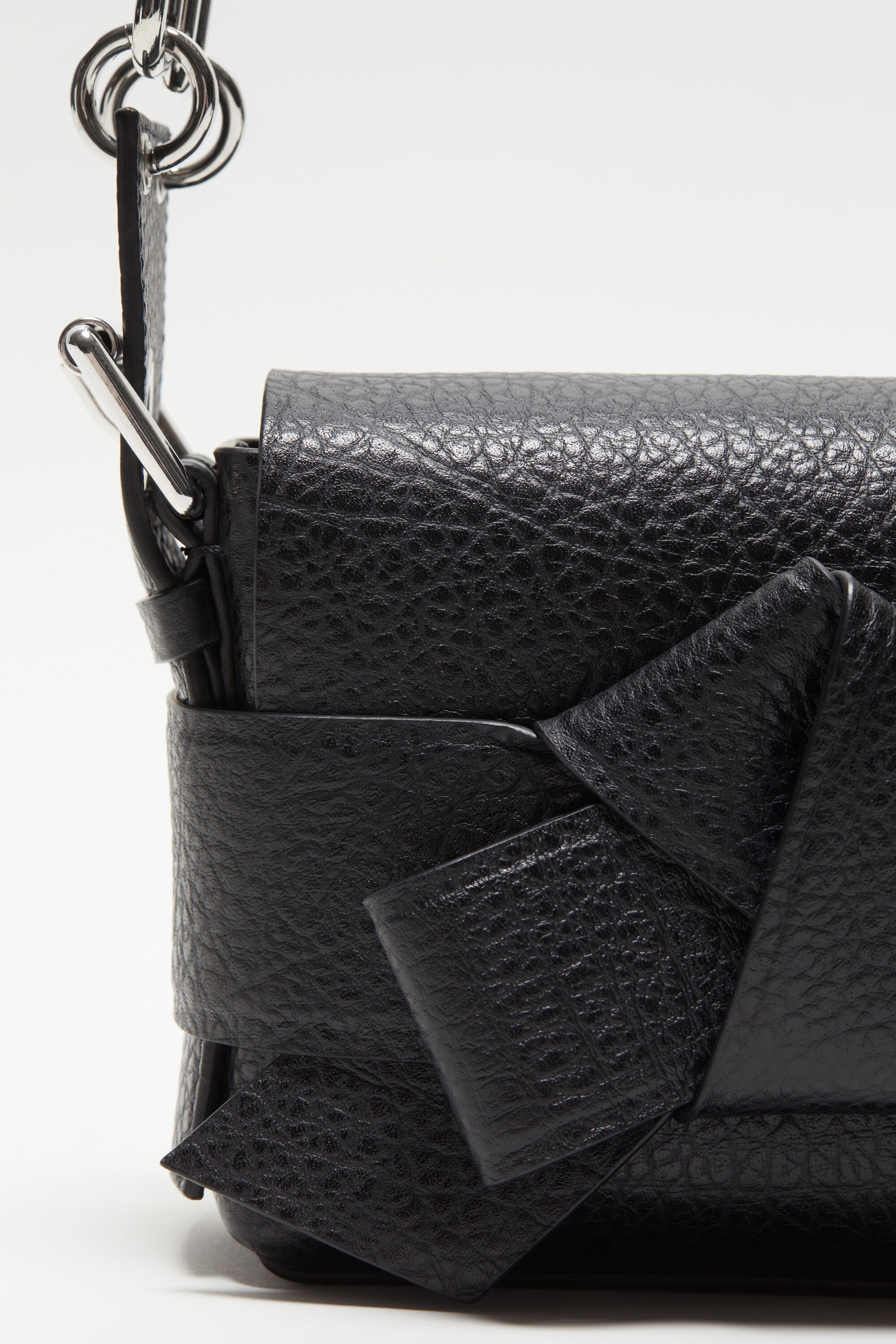 Acne Studios Musubi shoulder bag - Black | REVERSIBLE
