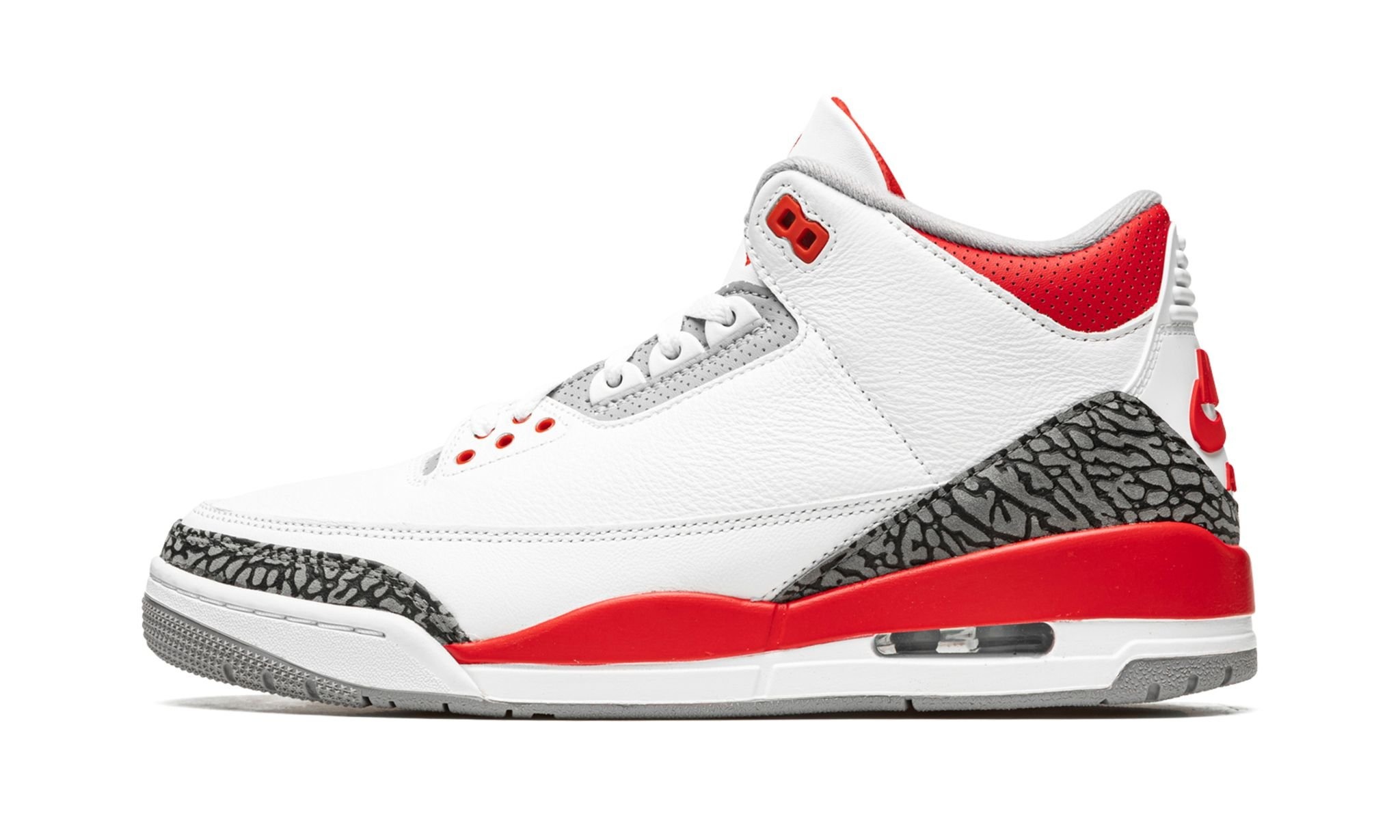 Air Jordan 3 Retro OG "Fire Red 2022" - 2