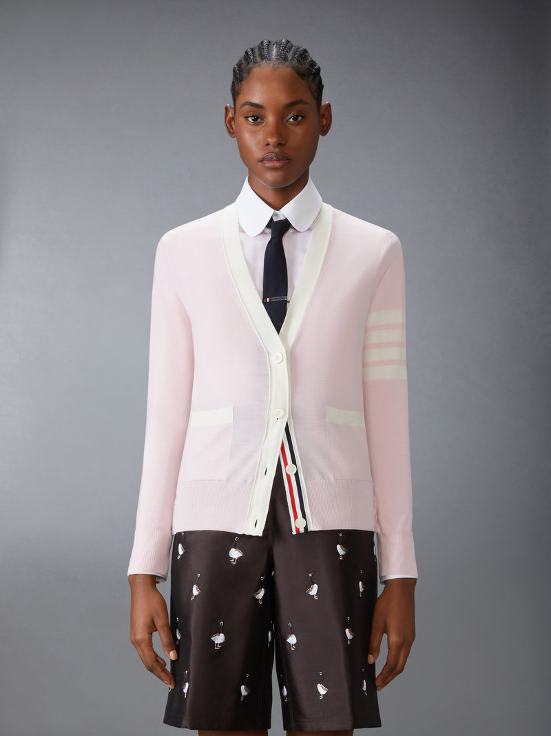 Thom Browne FINE MERINO WOOL 4-BAR RELAXED FIT V NECK CARDIGAN outlook