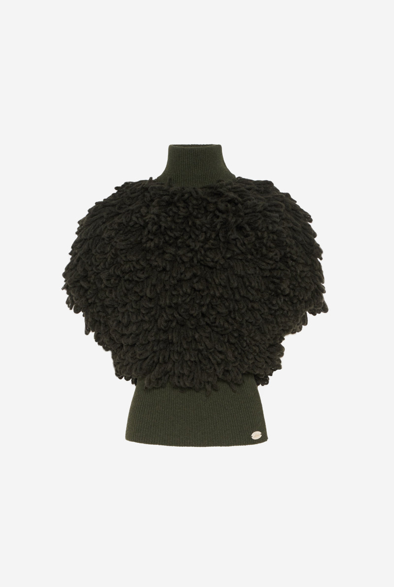 THE SLEEVELESS LOOP-STITCH SWEATER 5