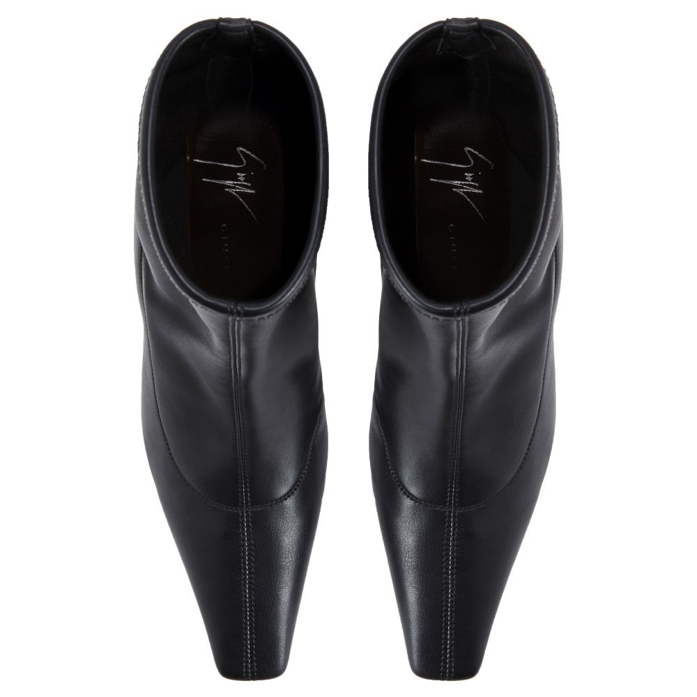Janiee Stretch 90 - 5