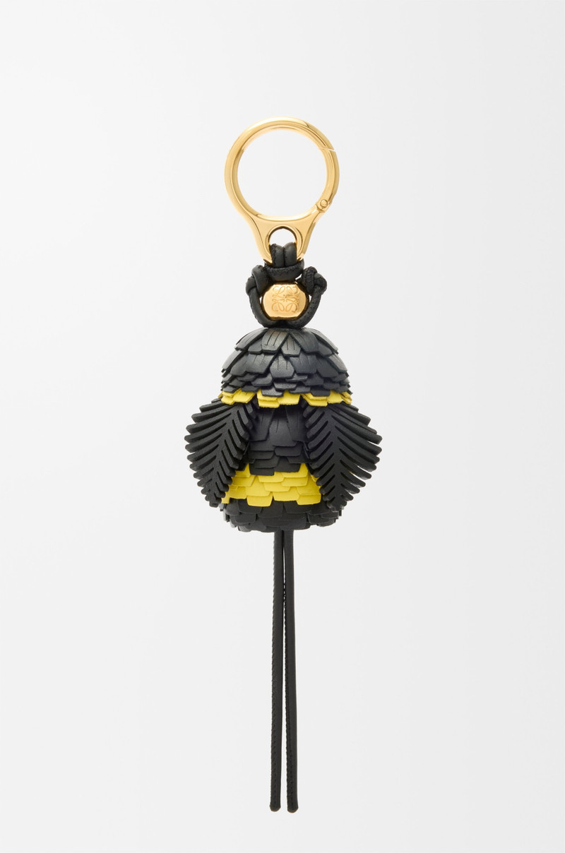 Bee charm in classic calfskin 1