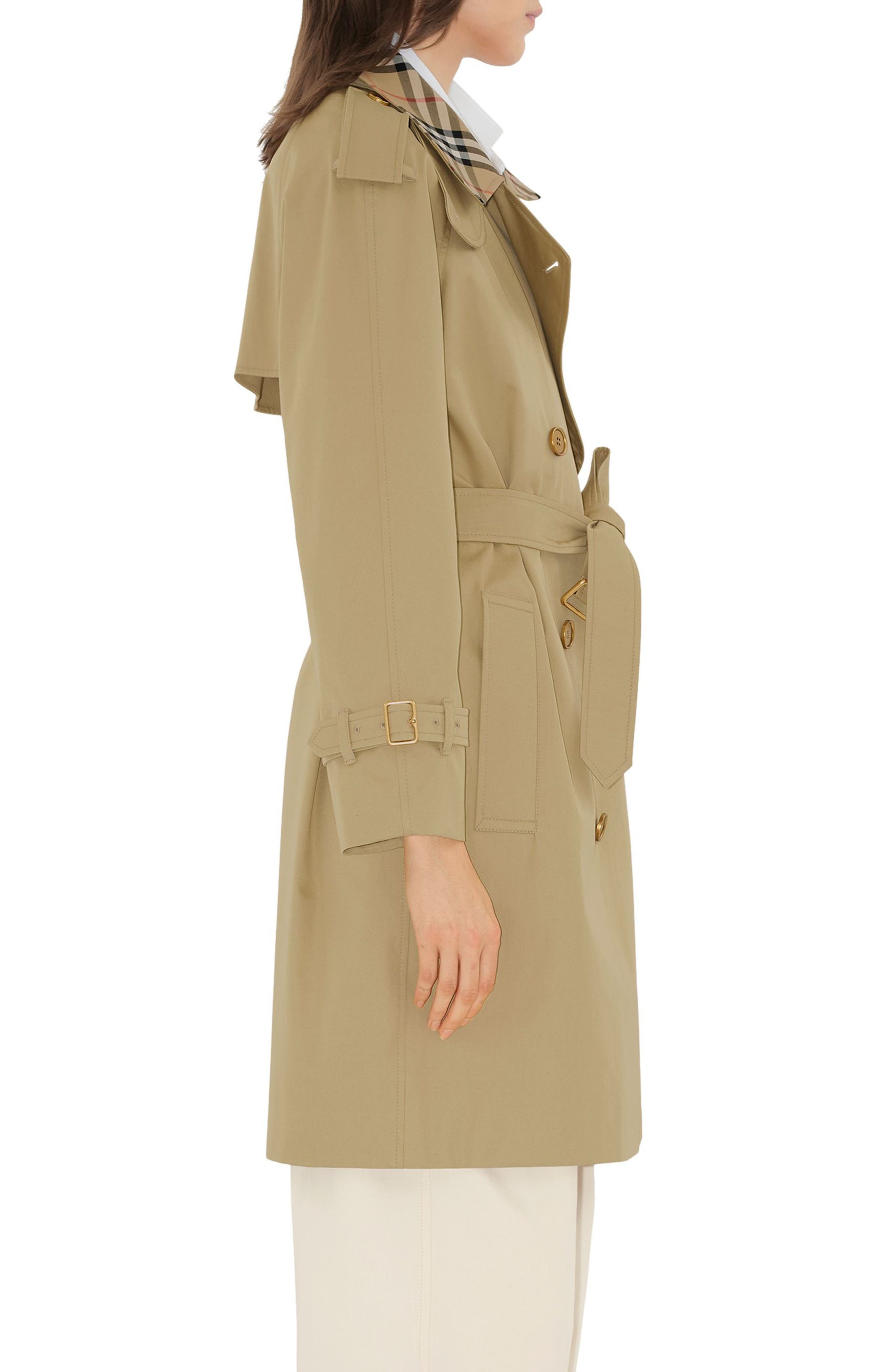 burberry Castleford Check Collar Shower Resistant Cotton Gabardine Short Trench Coat in Hamper at No - 3