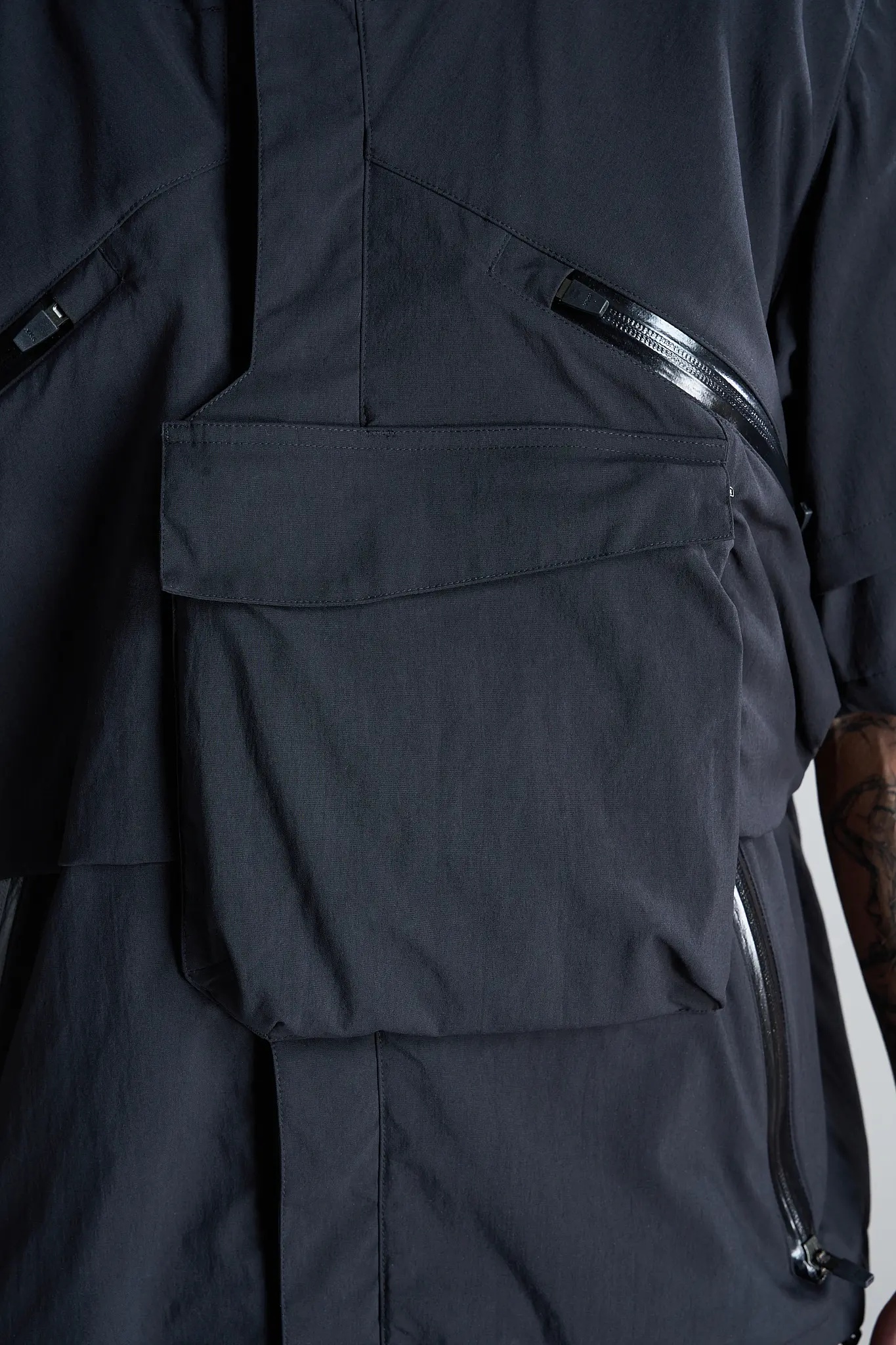 V1A-M Nylon Stretch Interops Vest Black - 13