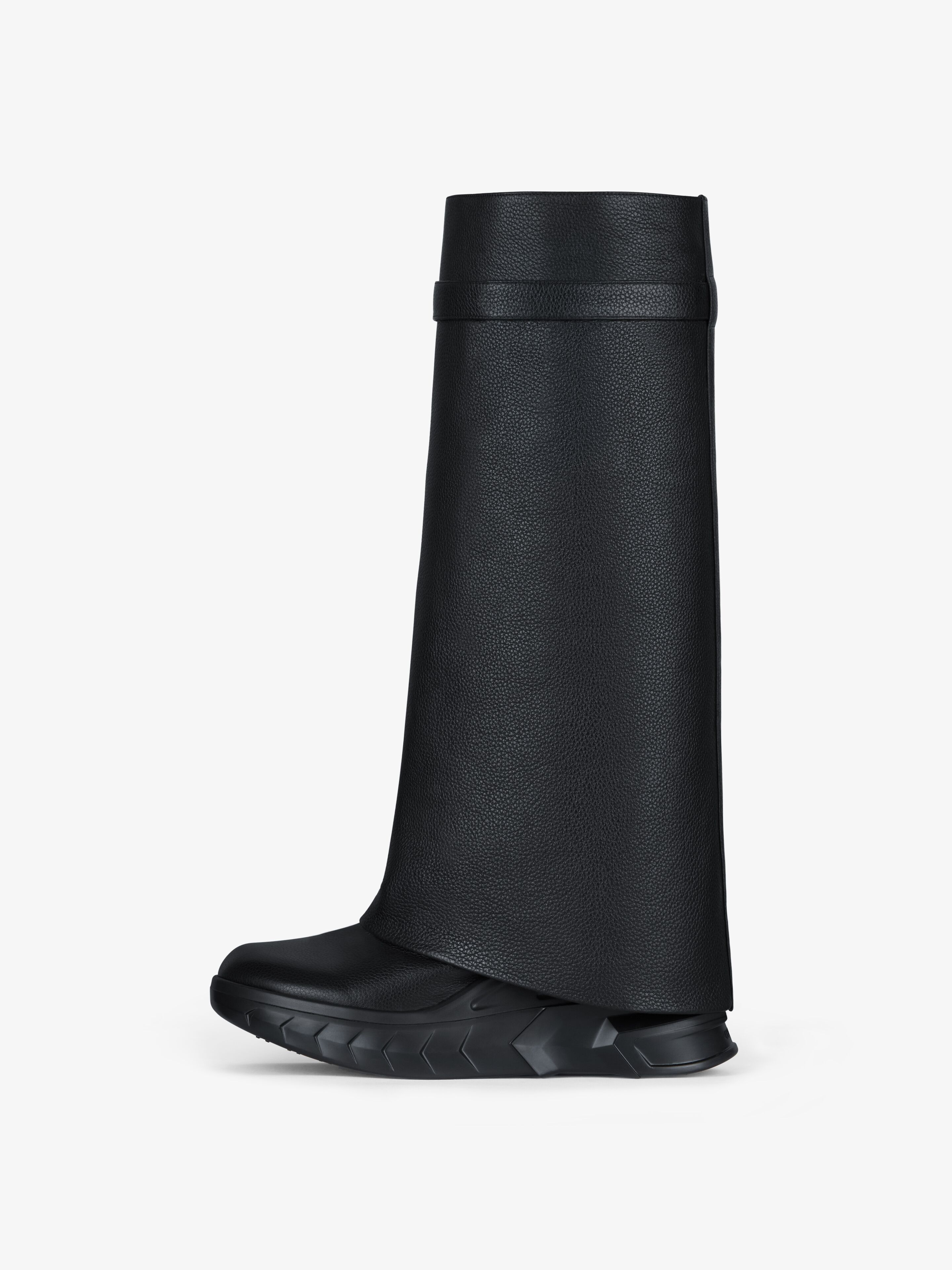 Shark Lock Leather Ankle Boots in Black - Givenchy
