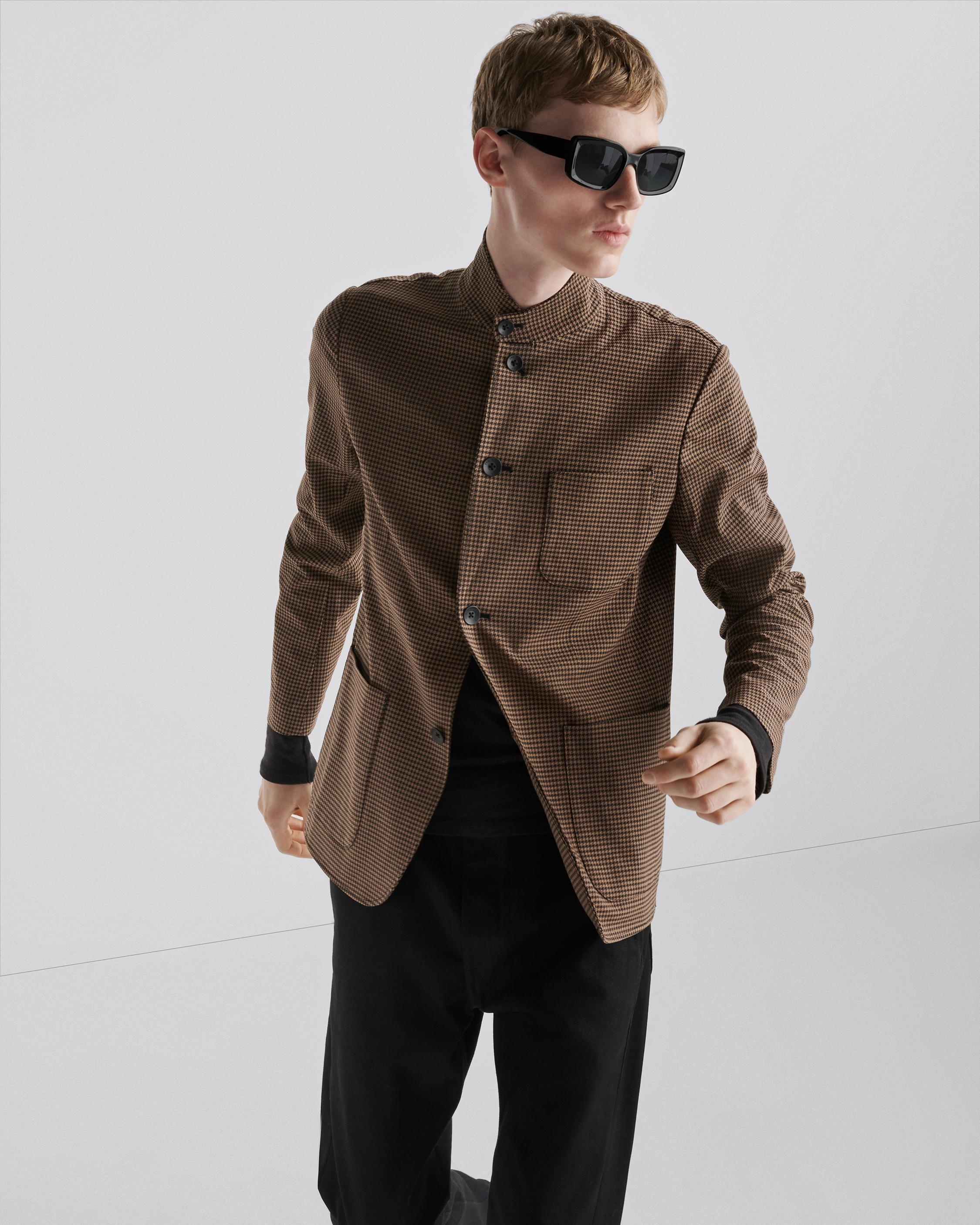 Prospect Houndstooth Blazer
Tailored Fit - 6
