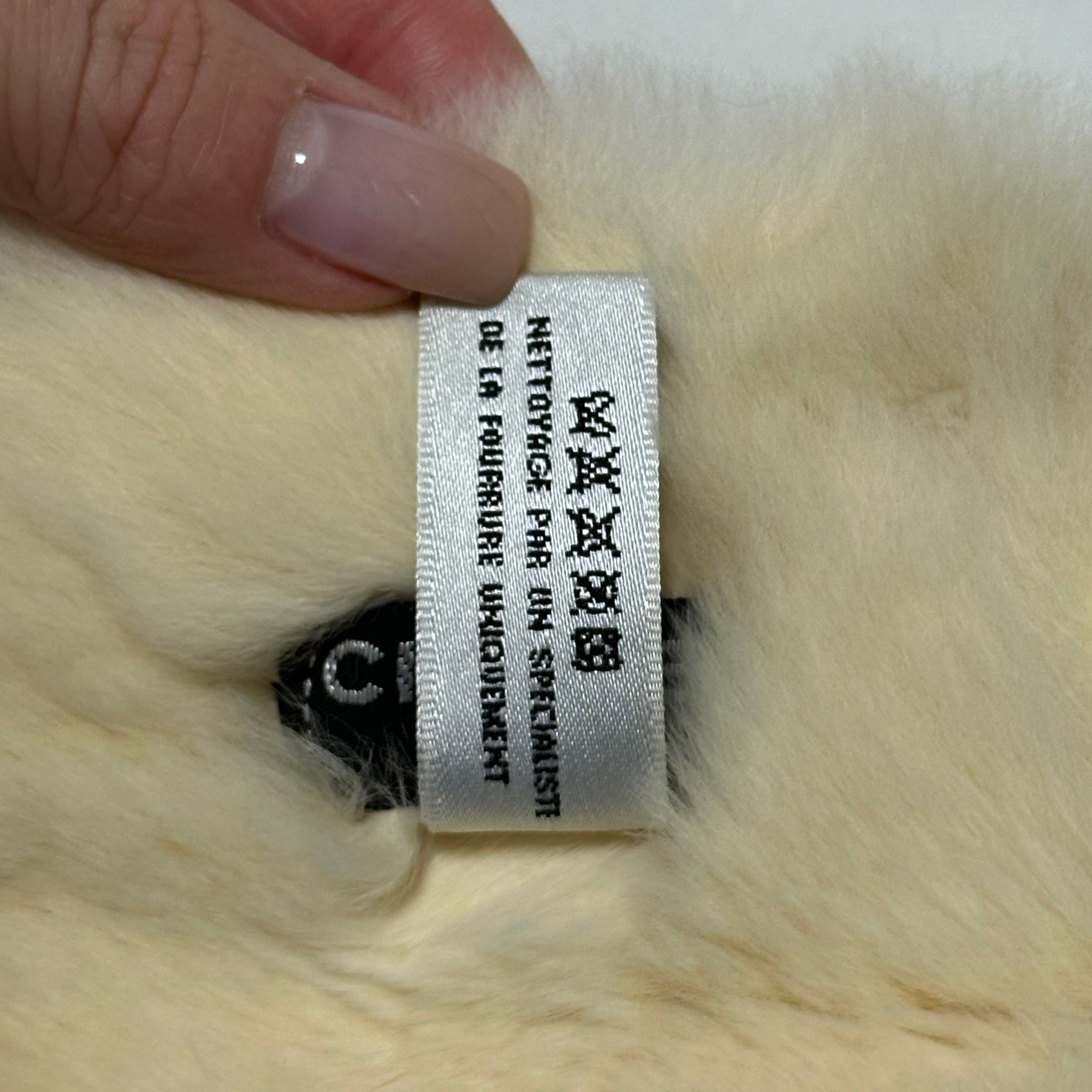 CHANEL Fall Winter 2001 CC Rabbit Fur Wristband - 6