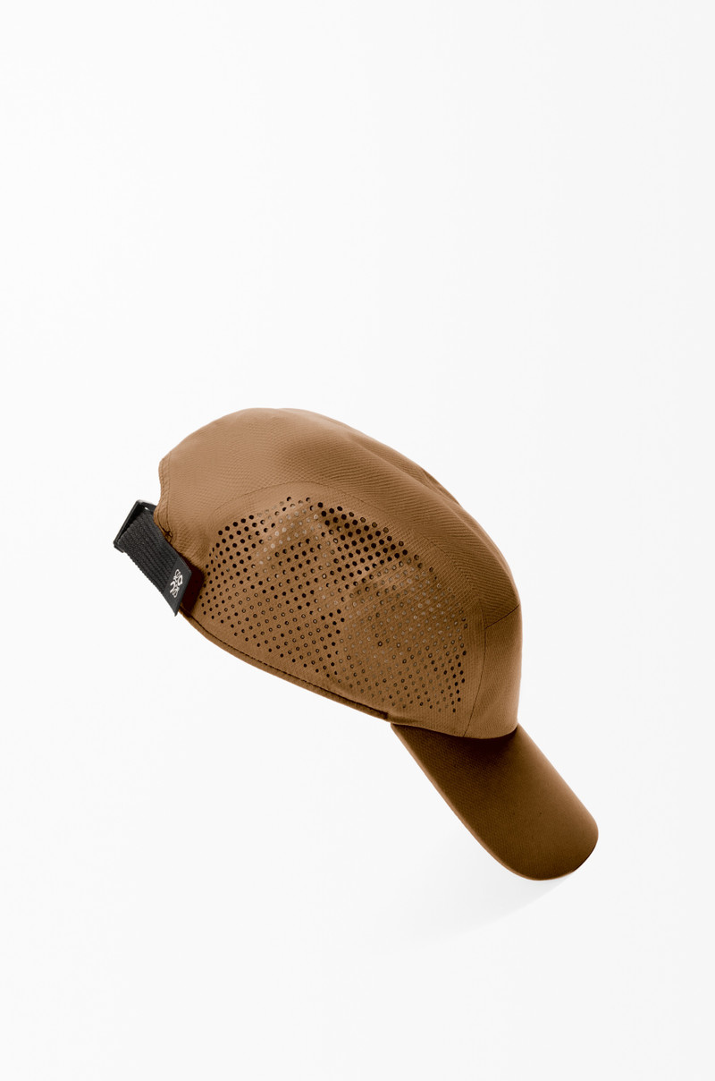 Cap in technical shell 4