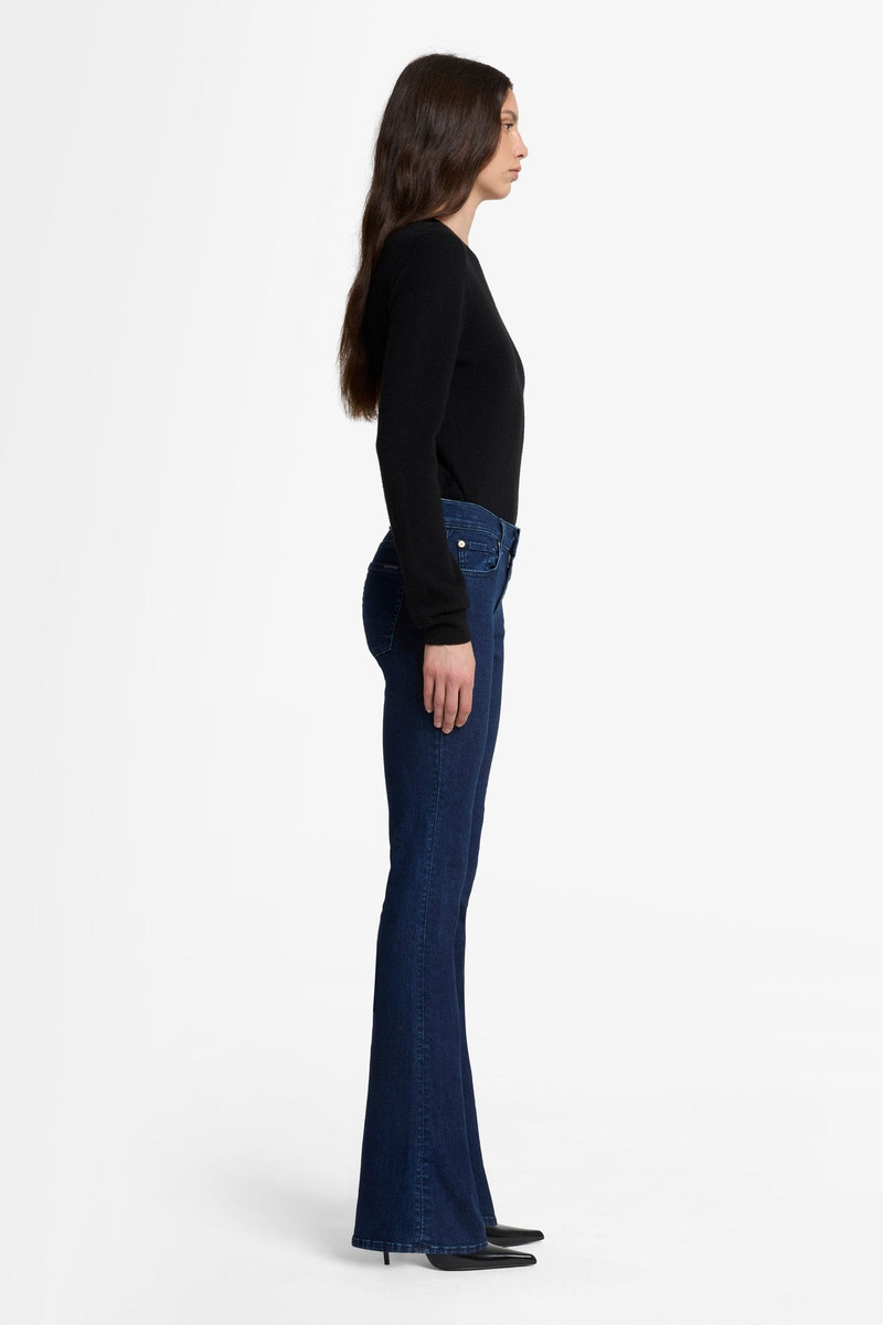 BOOTCUT in Slim Illusion 6