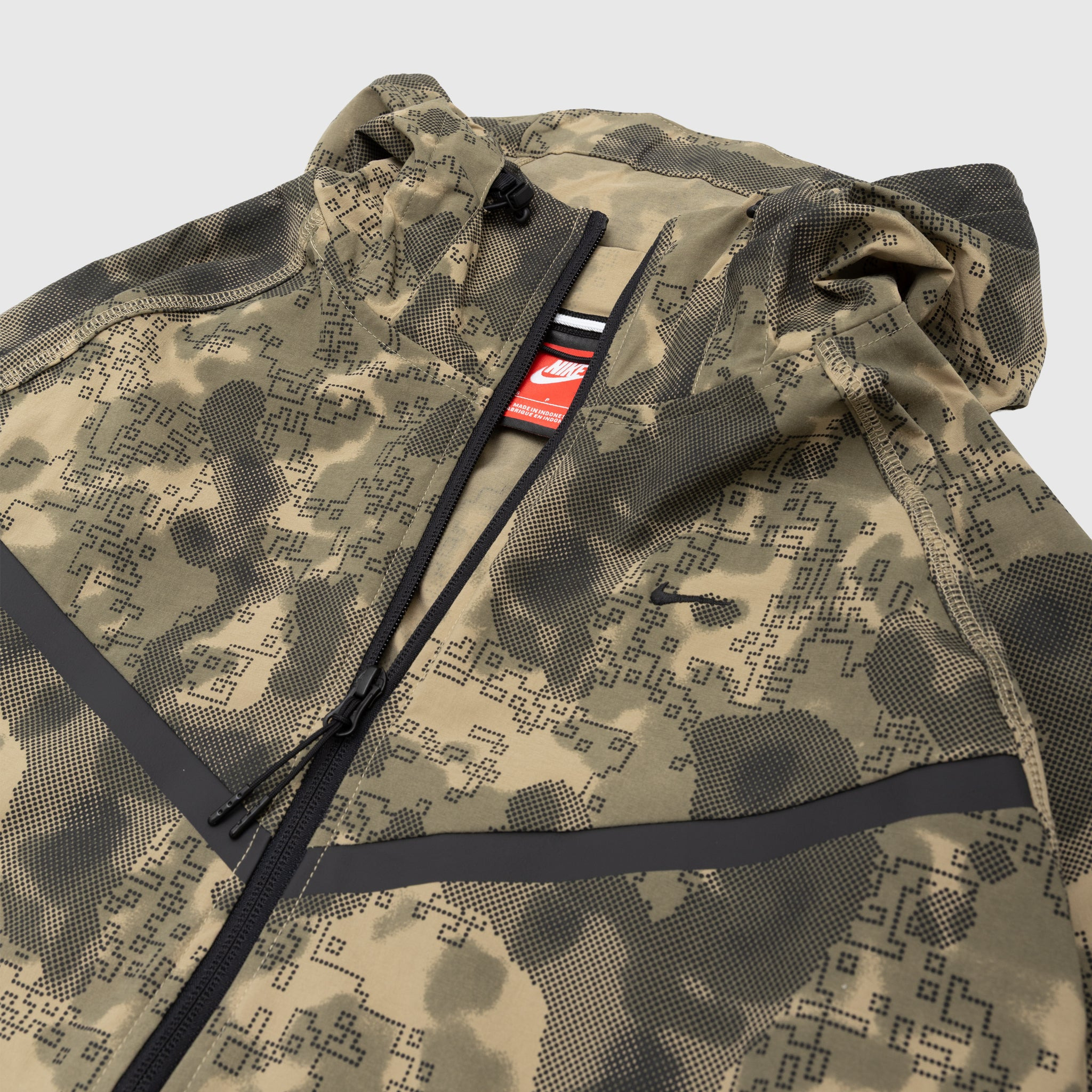 TECH DRI-FIT WOVEN WINDRUNNER OVERSIZED JACKET "CAMO" - 2
