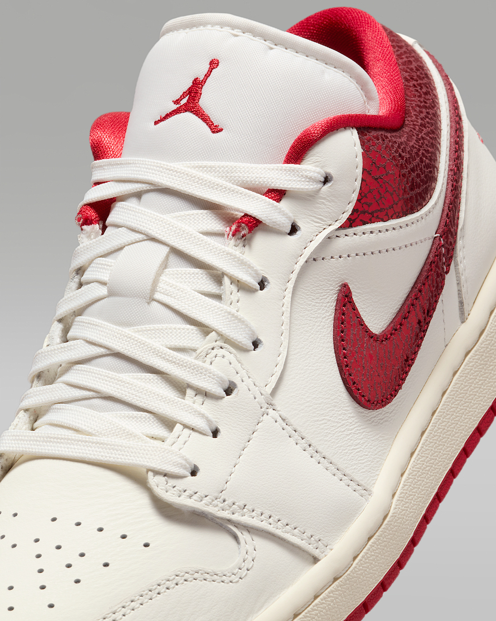 Air Jordan 1 Low SE Women's Shoes - 7