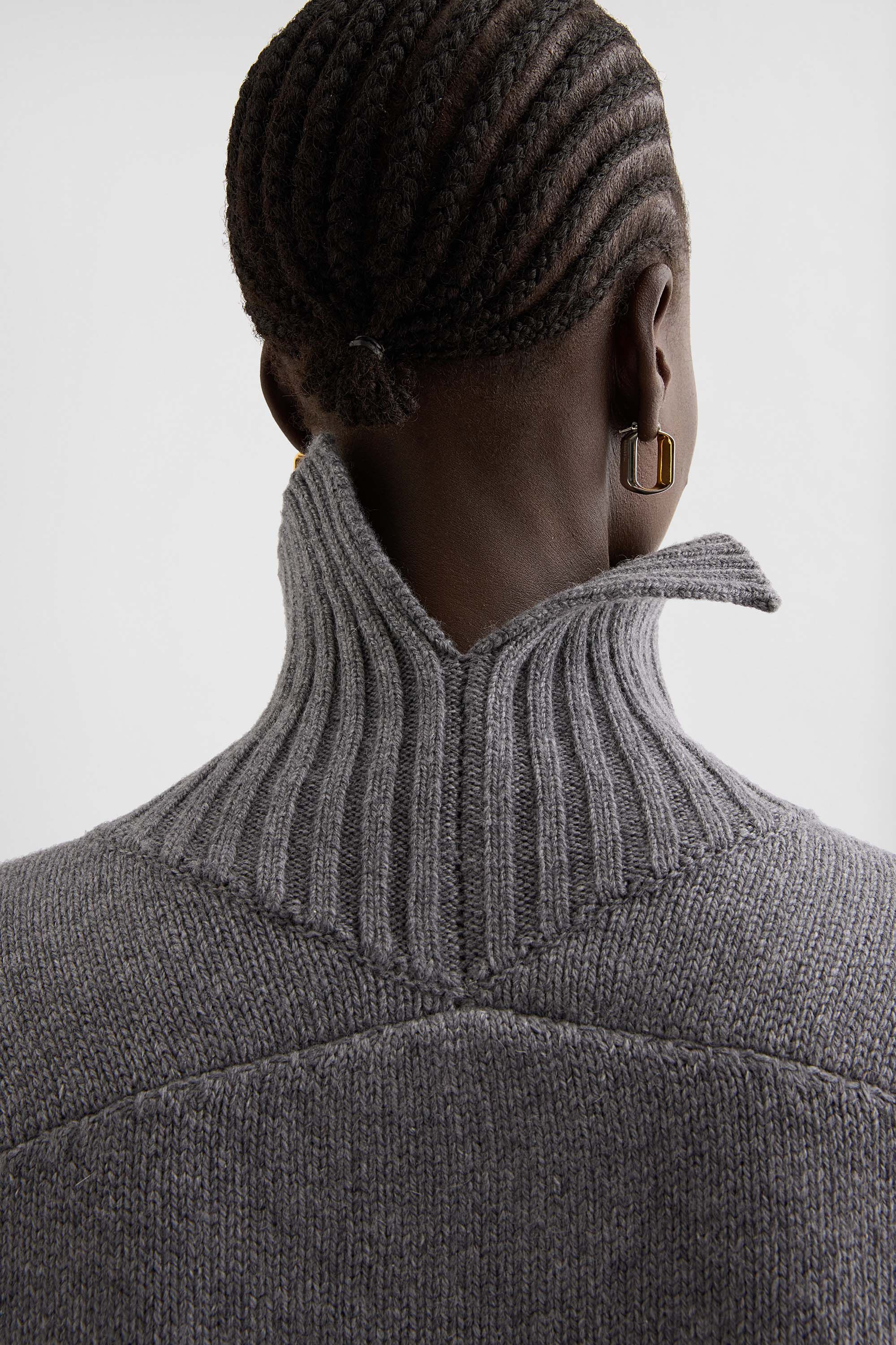 Cashmere Blend High-Neck Sweater - 4