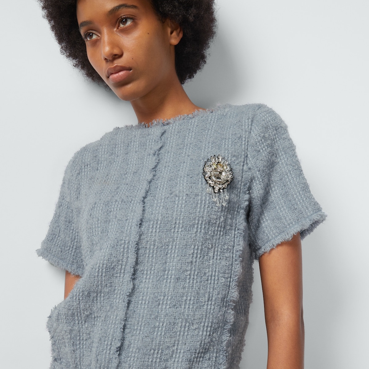 Wool tweed dress with brooch - 3