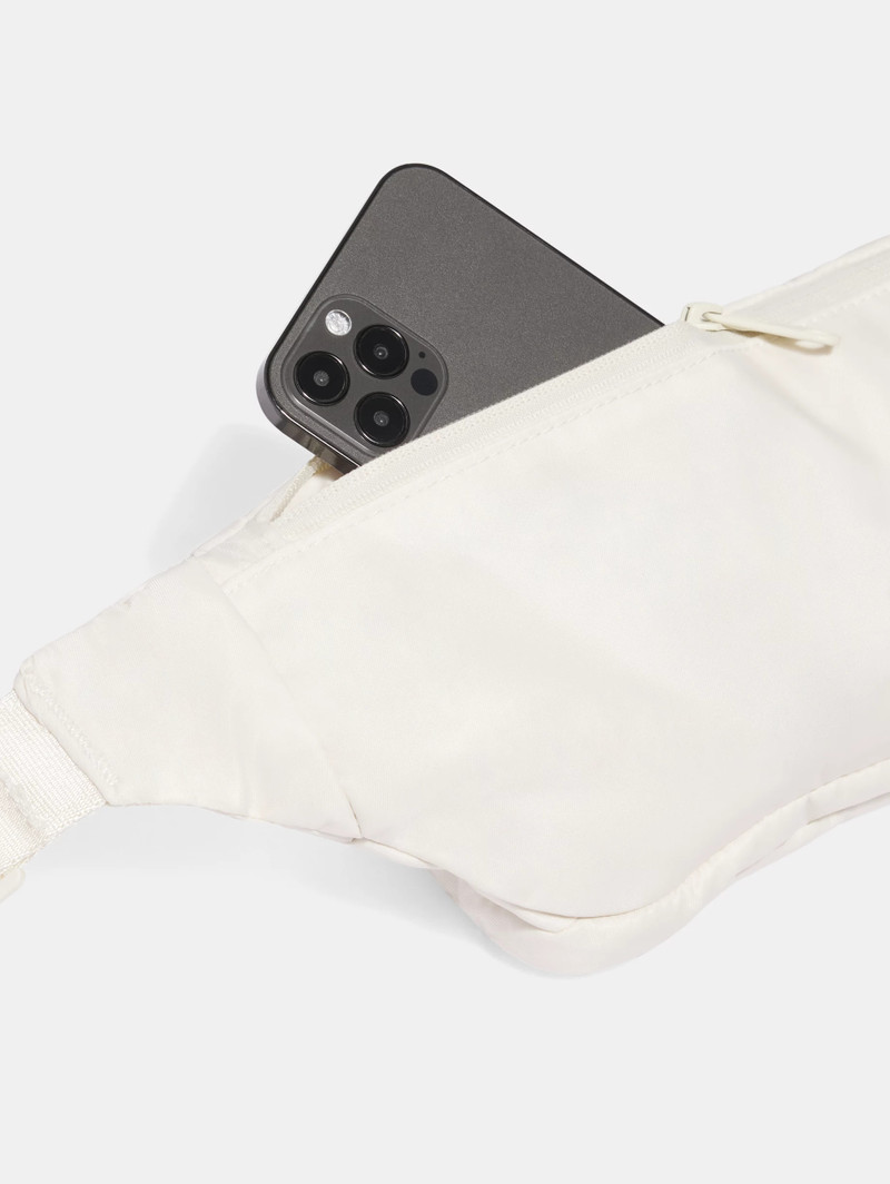 UA Studio Waist Bag Crossbody 3