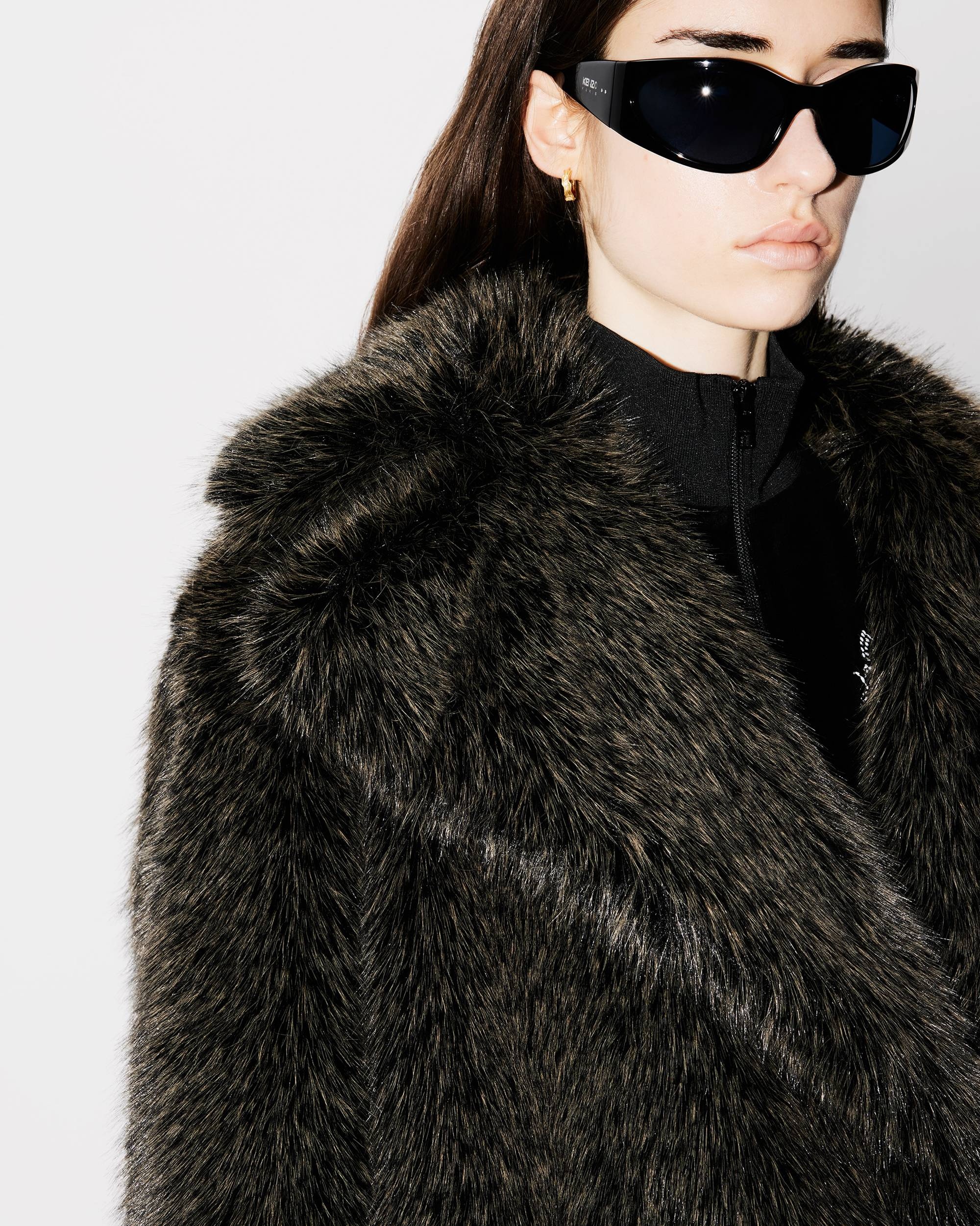 Short blouson in fake fur - 6