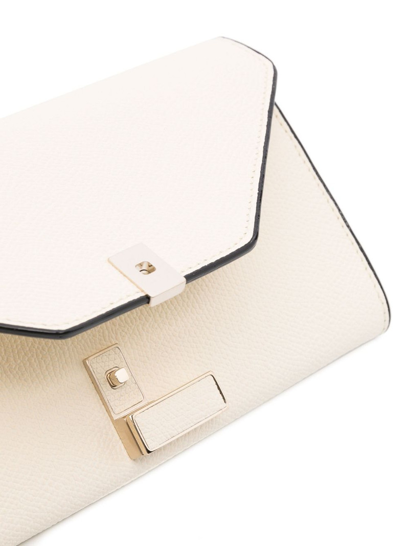 chain-strap shoulder bag 4