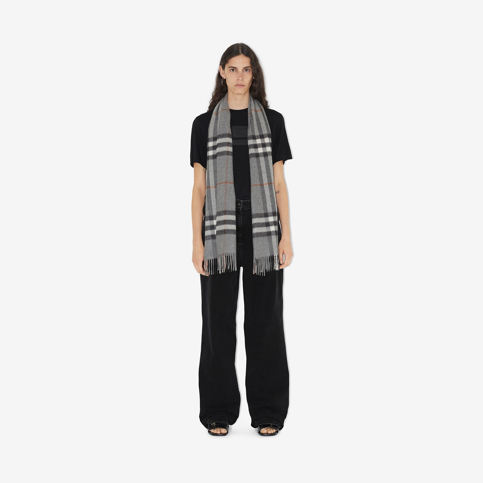 The Classic Check Cashmere Scarf - 2