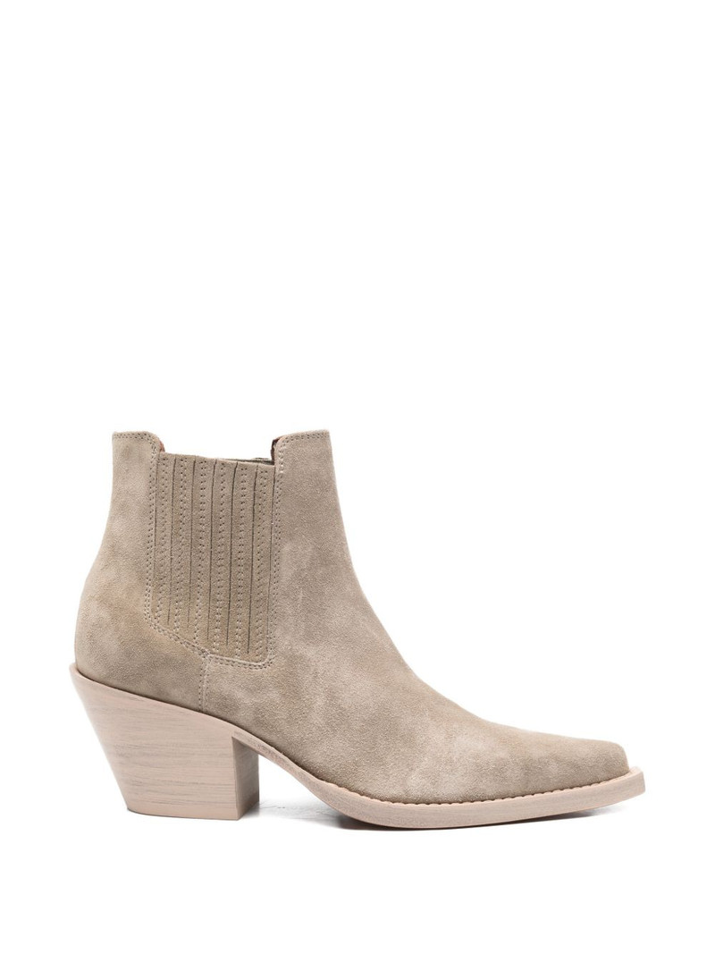 suede pumps 1