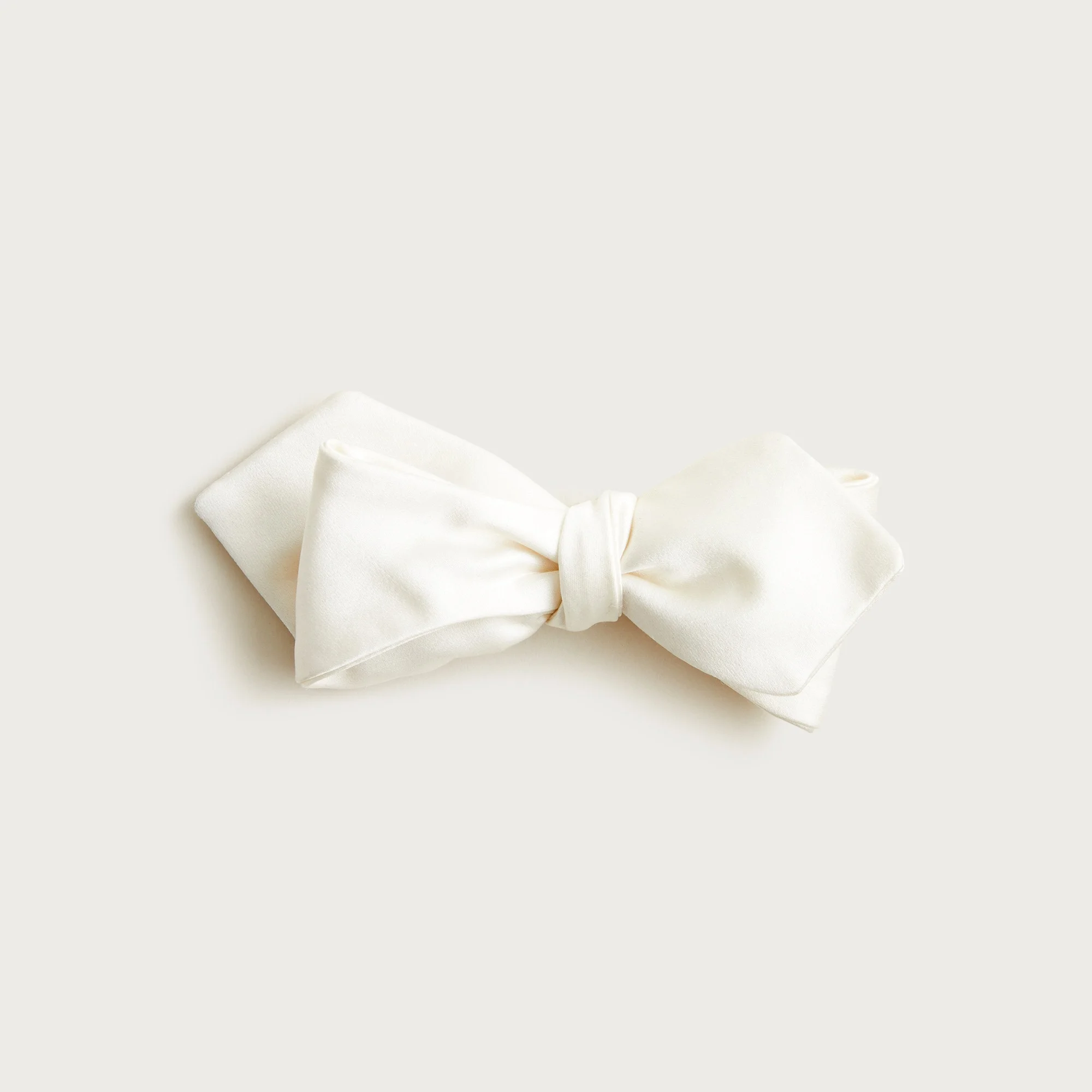 English satin point bow tie - 1