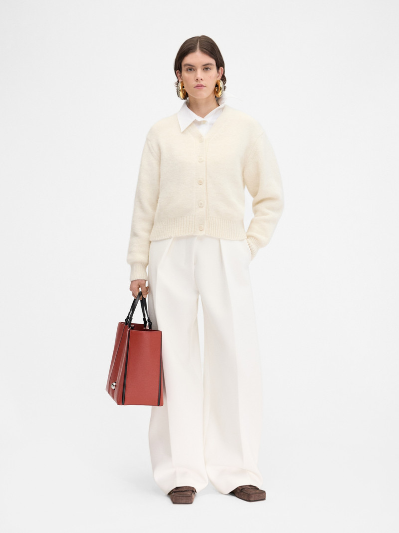 JACQUEMUS The Jacquemus cardigan outlook