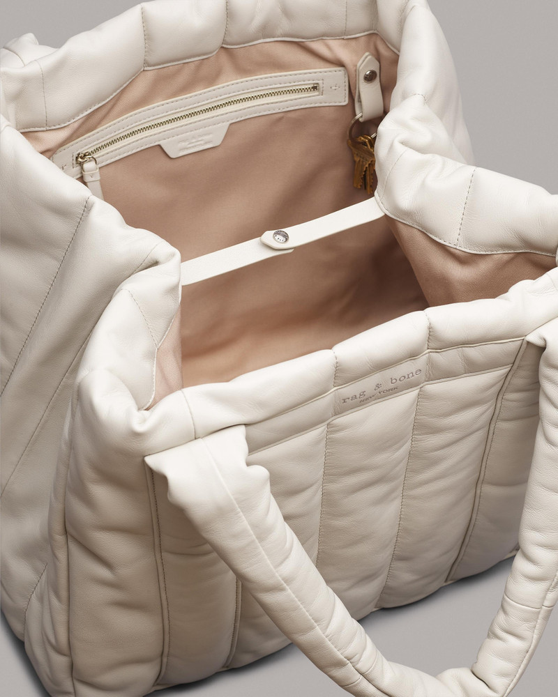 Cloud Tote - Padded Leather
Large Tote Bag 4