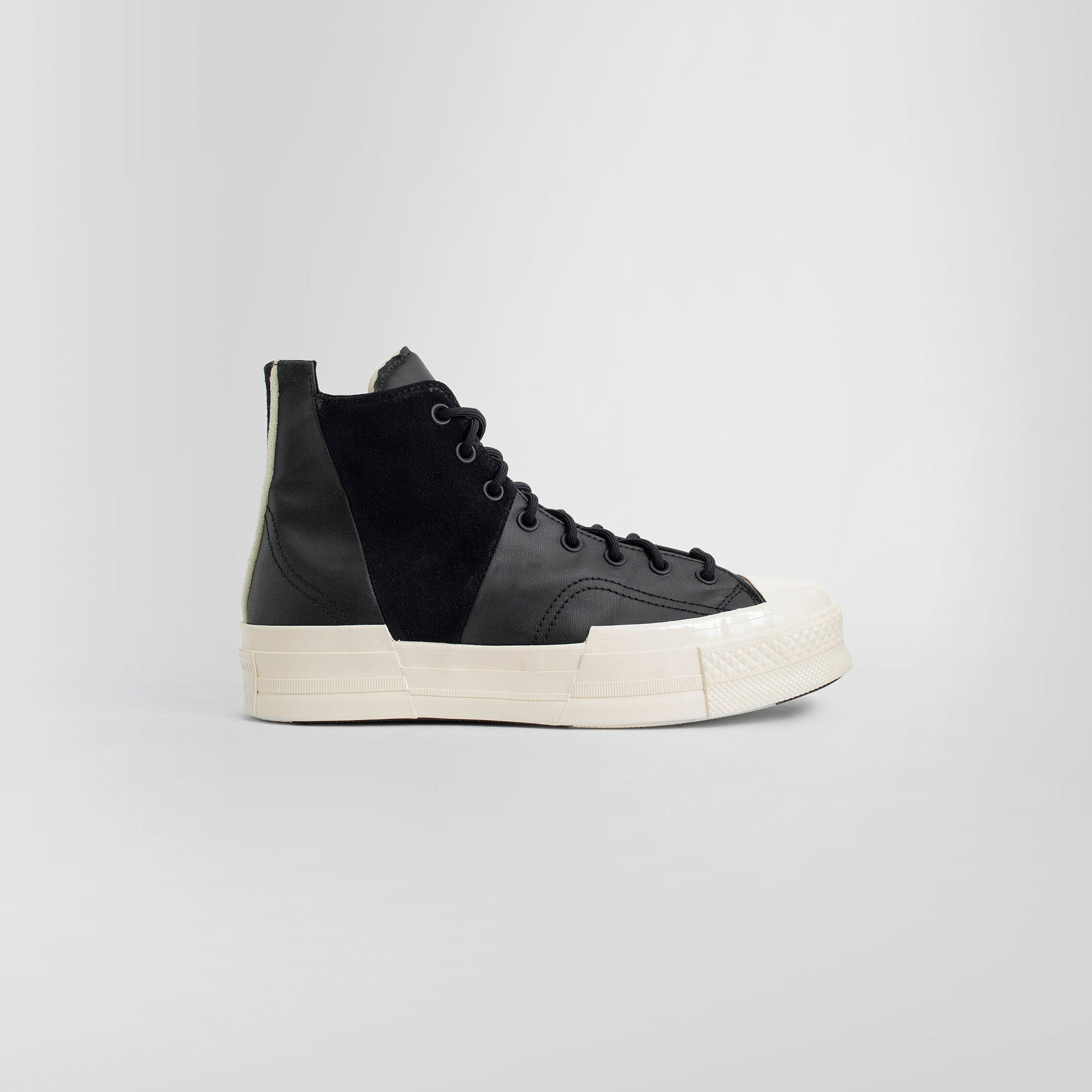 CONVERSE UNISEX BLACK SNEAKERS - 7