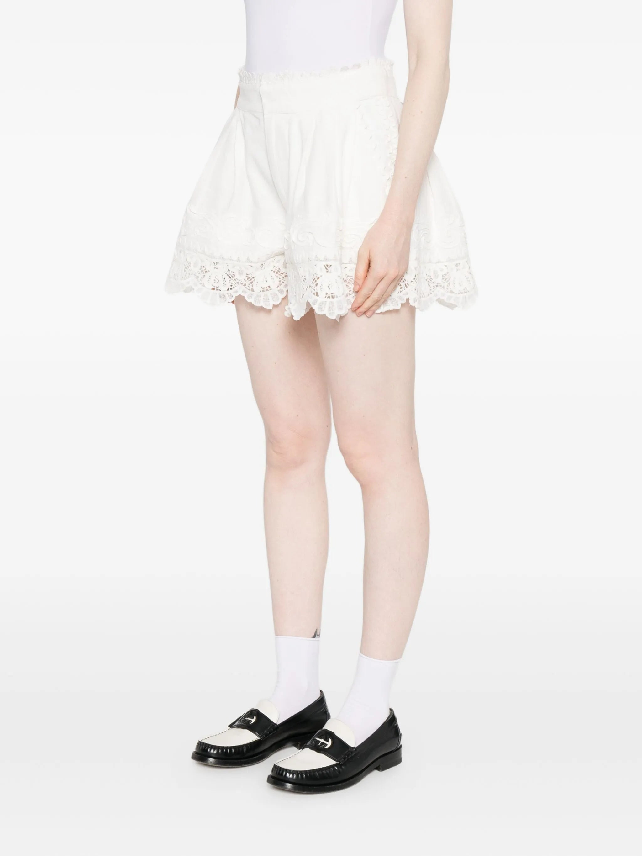 Sea Lace-trimmed Pleated Shorts - 2