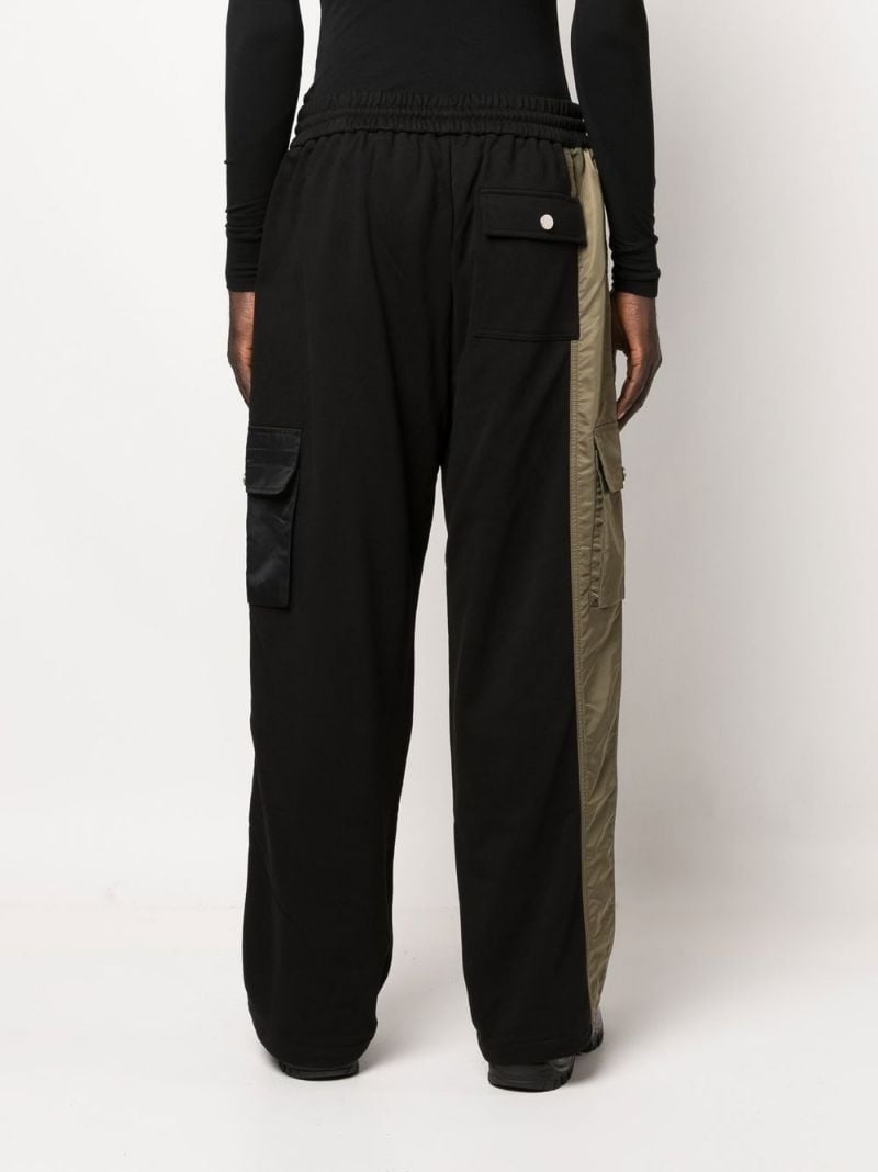 contrast straight-leg cargo trousers - 4