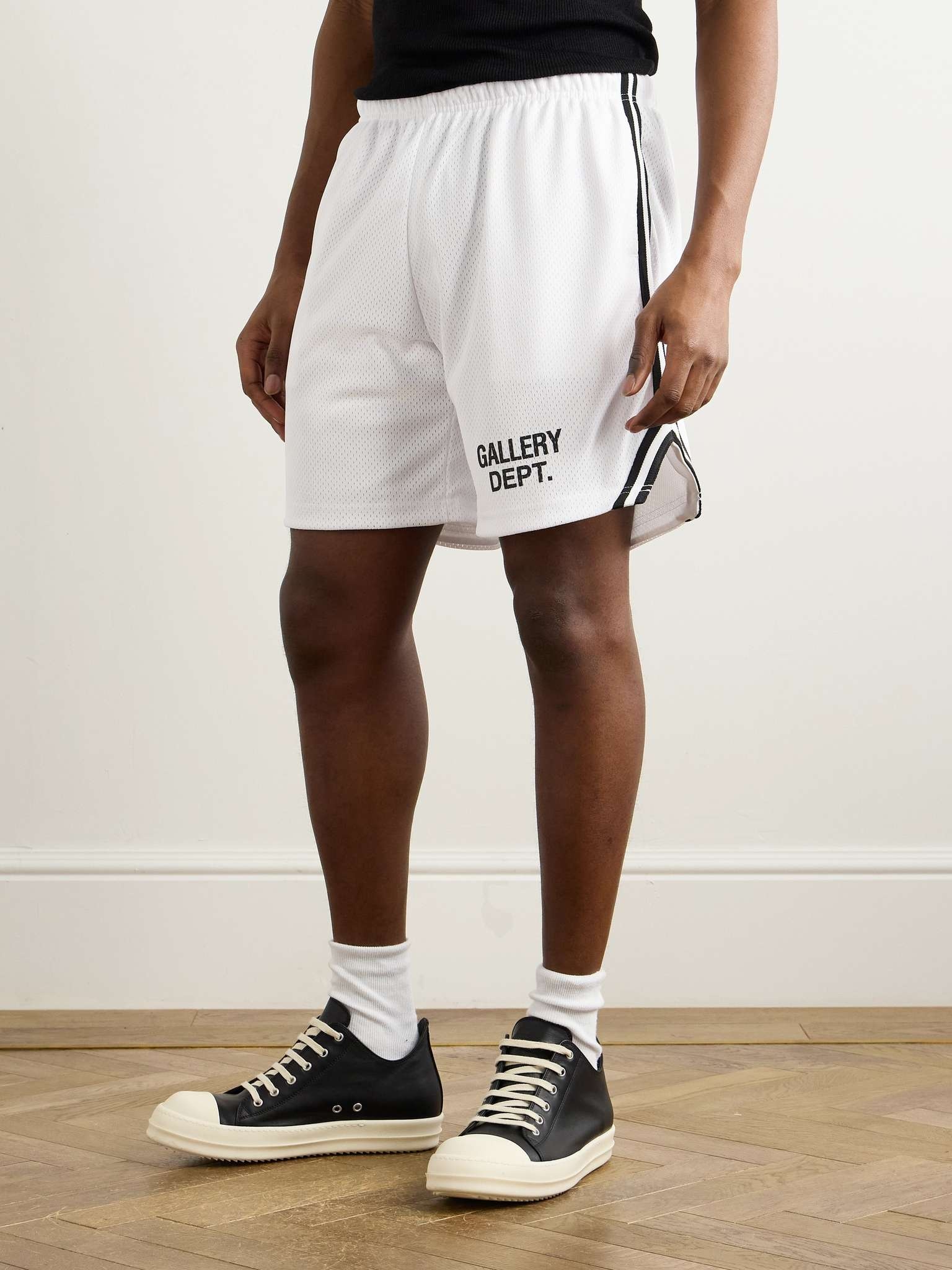 Venice Court Wide-Leg Logo-Print Webbing-Trimmed Mesh Shorts - 3