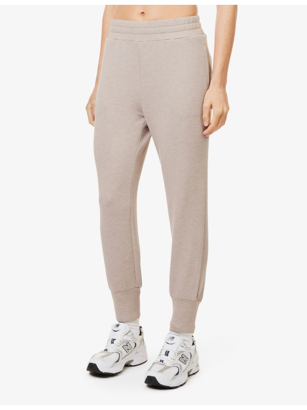 "The Slim Cuff 25"" relaxed-fit mid-rise stretch-woven jogging bottoms" - 3
