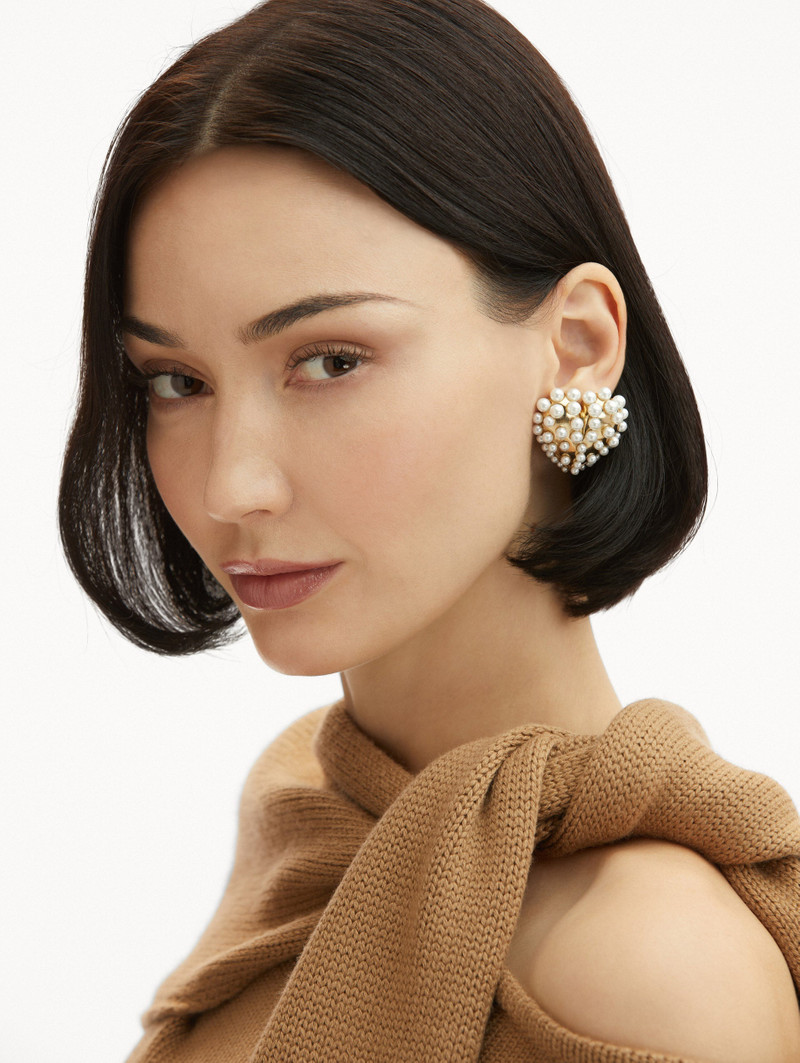 Oscar de la Renta PEARL HEART EARRINGS outlook