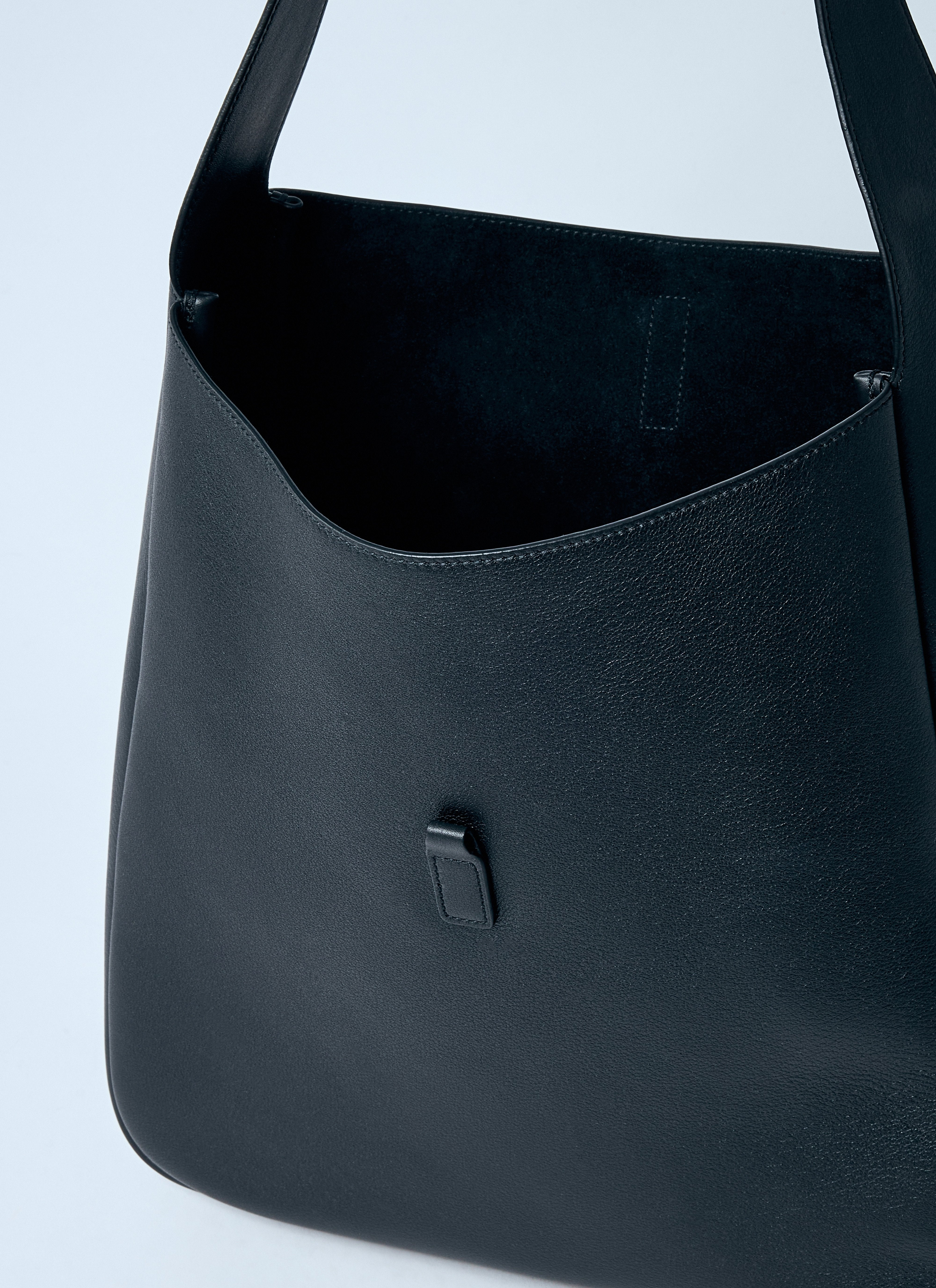 Saint Laurent Women Large Le 5 À 7 Leather Shoulder Bag - 5